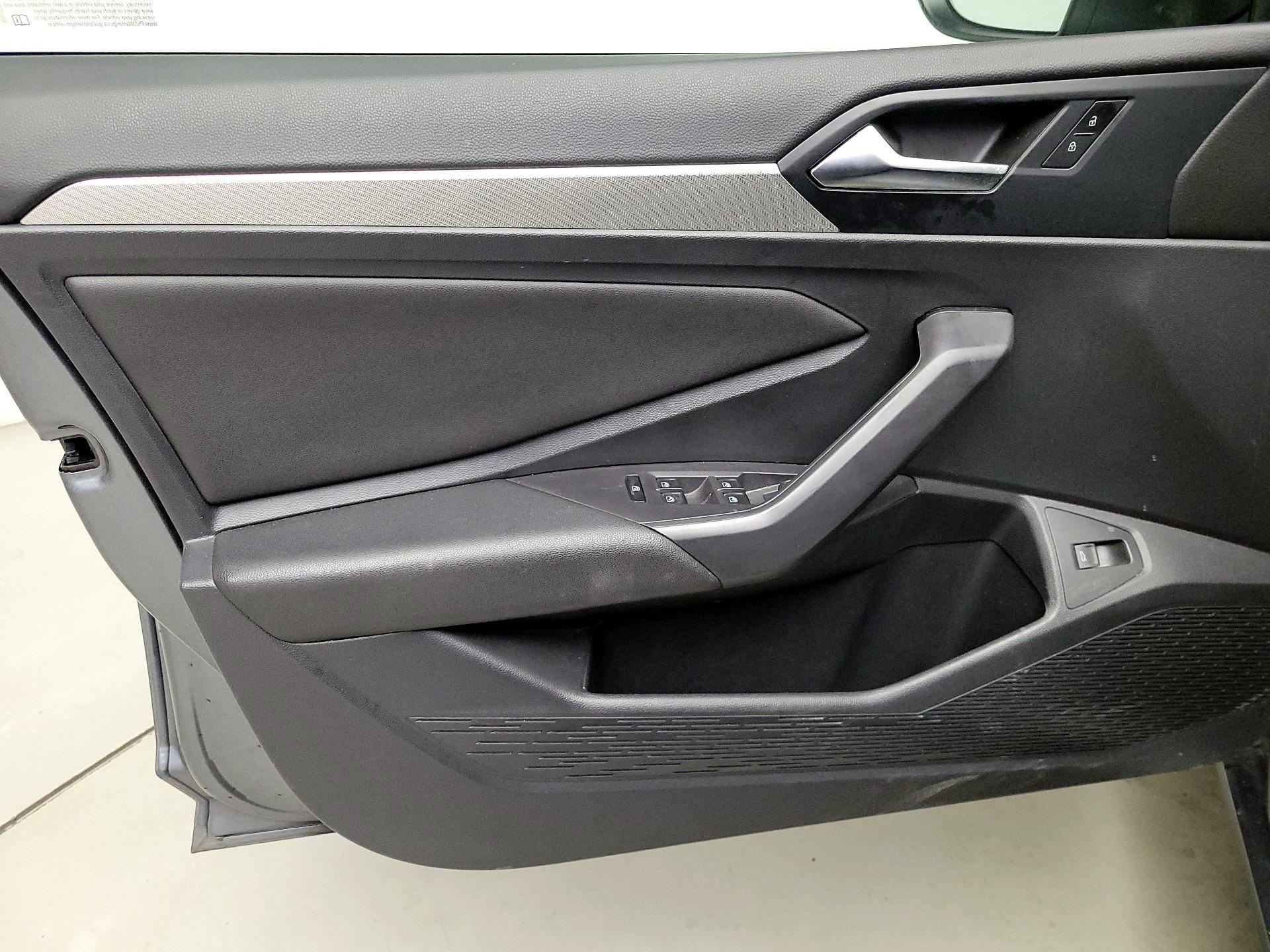 Thumbnail: 2020 Volkswagen Jetta - 12