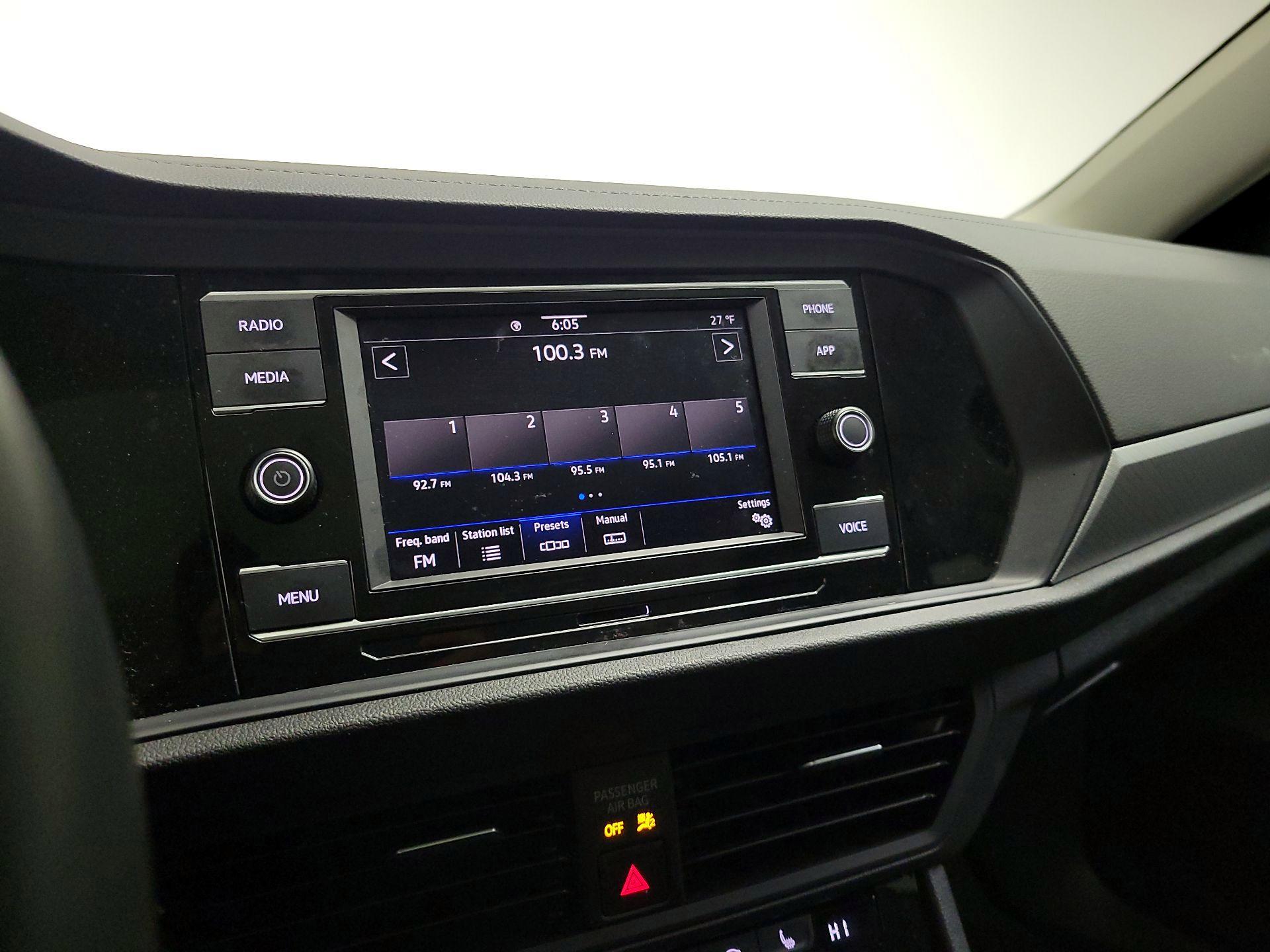 Thumbnail: 2020 Volkswagen Jetta - 16