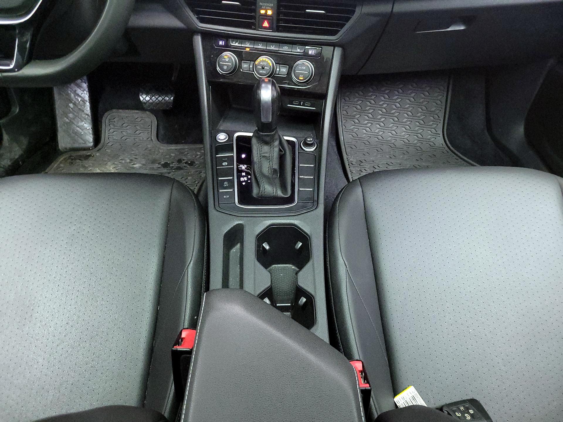 Thumbnail: 2020 Volkswagen Jetta - 18