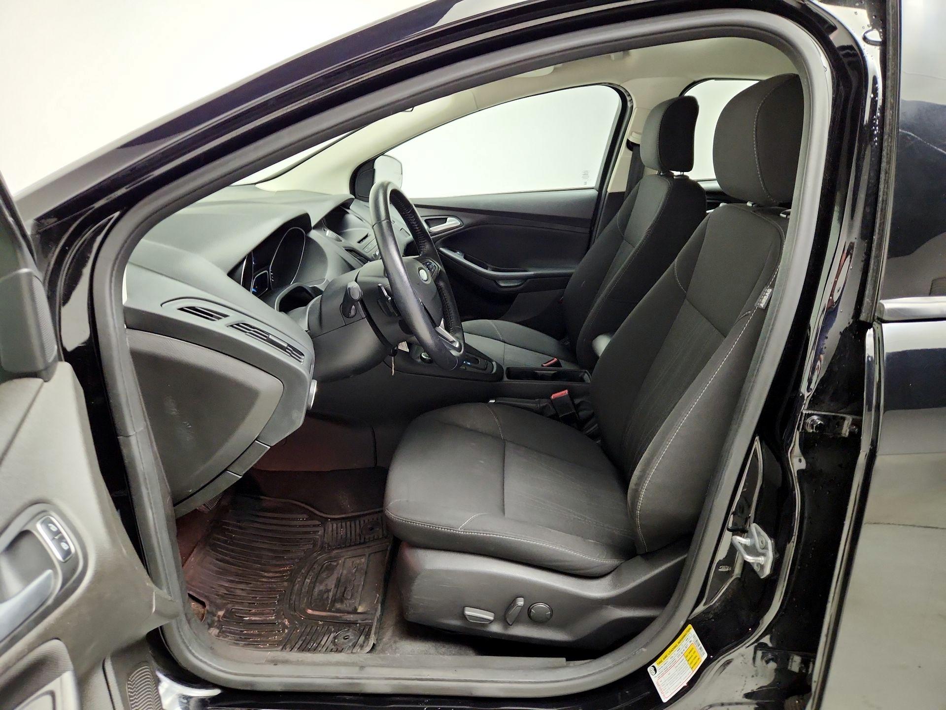 Thumbnail: 2016 Ford Focus - 11