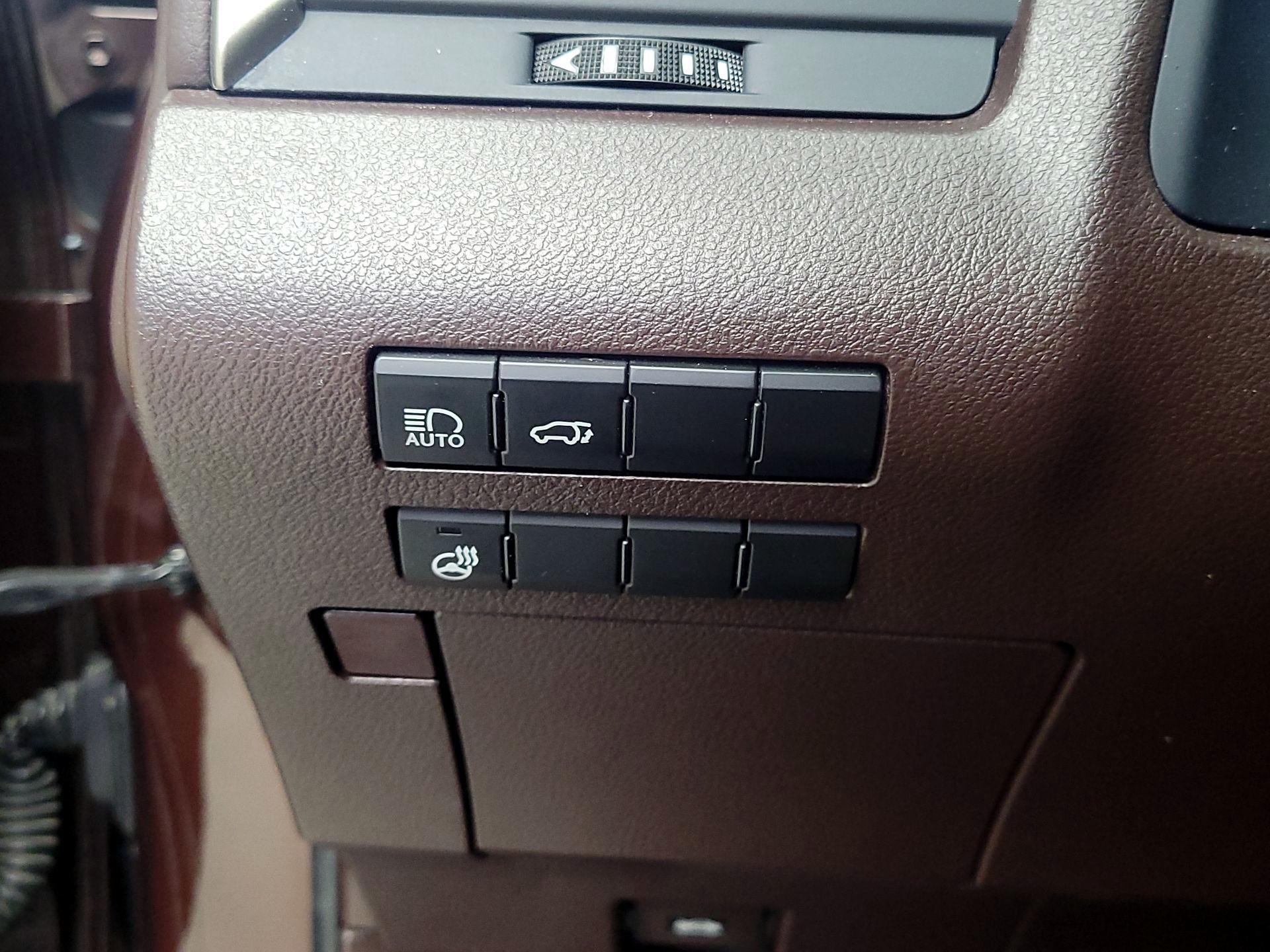 Thumbnail: 2017 Lexus RX - 13