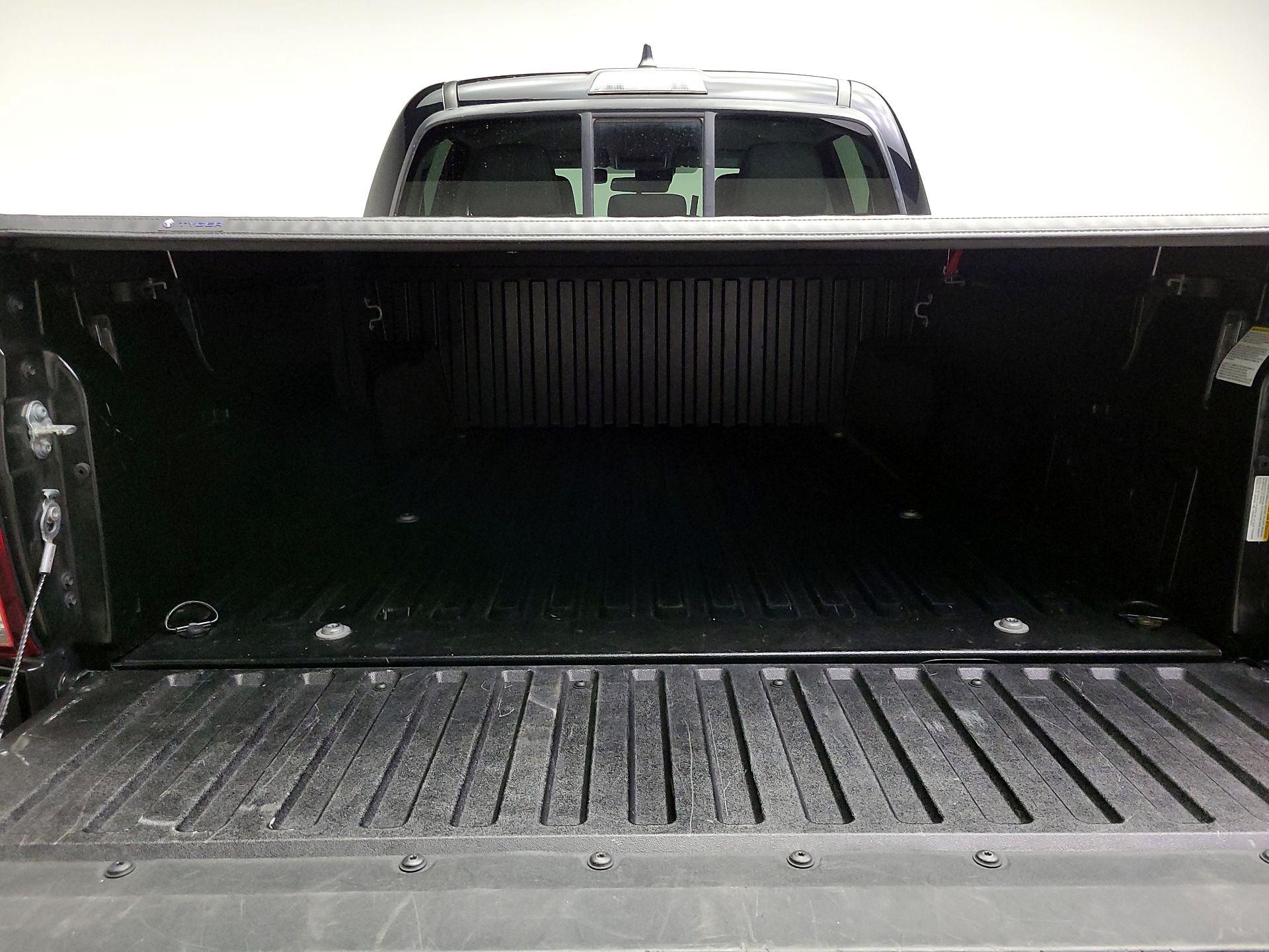 Thumbnail: 2021 Toyota Tacoma - 20