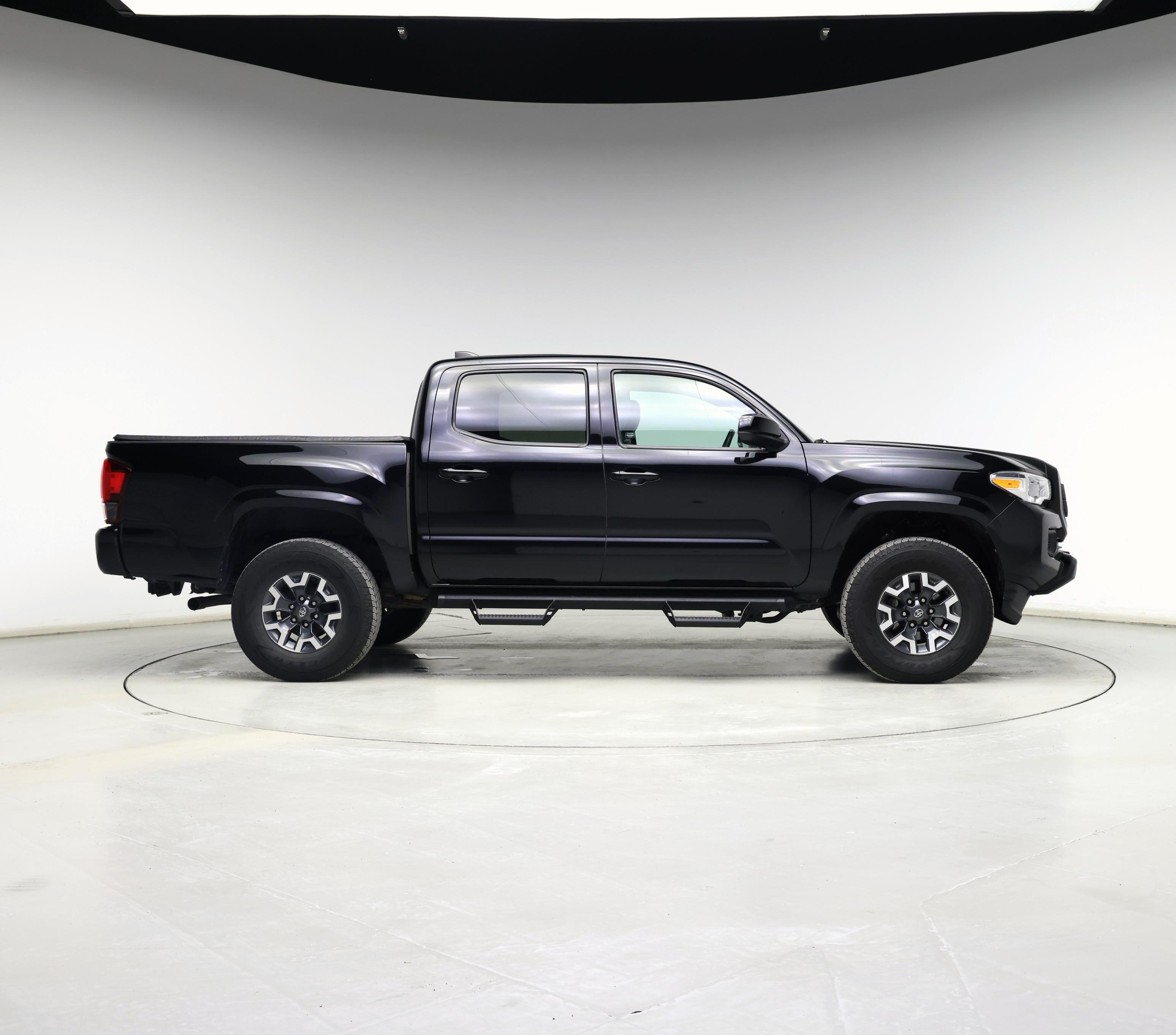 Thumbnail: 2021 Toyota Tacoma - 7