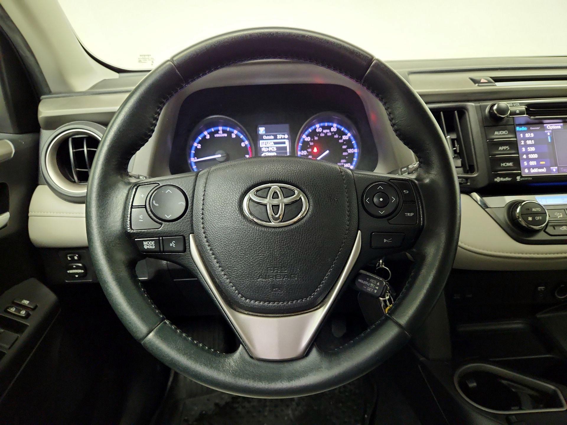 Thumbnail: 2017 Toyota RAV4 - 10