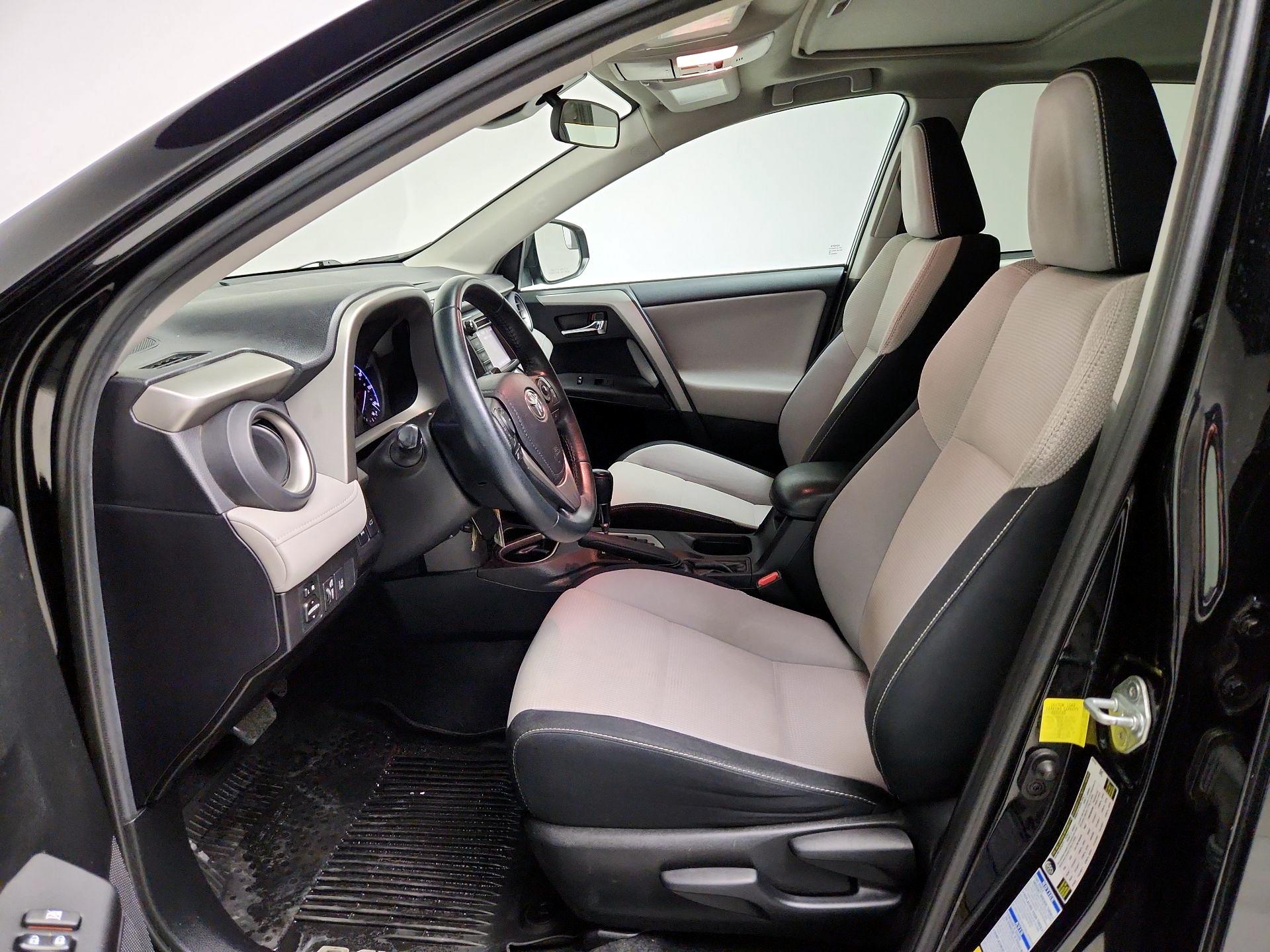 Thumbnail: 2017 Toyota RAV4 - 11