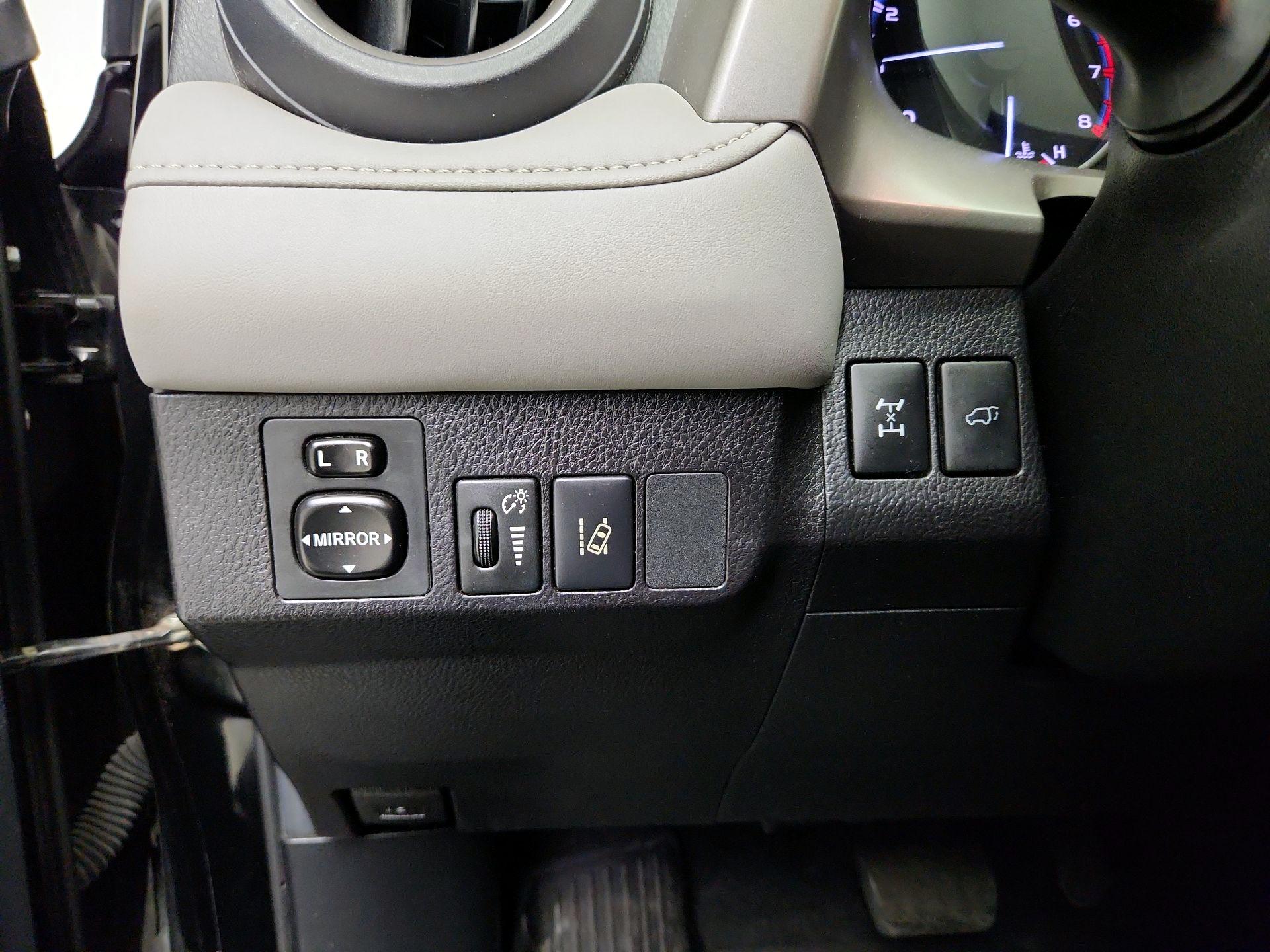 Thumbnail: 2017 Toyota RAV4 - 13