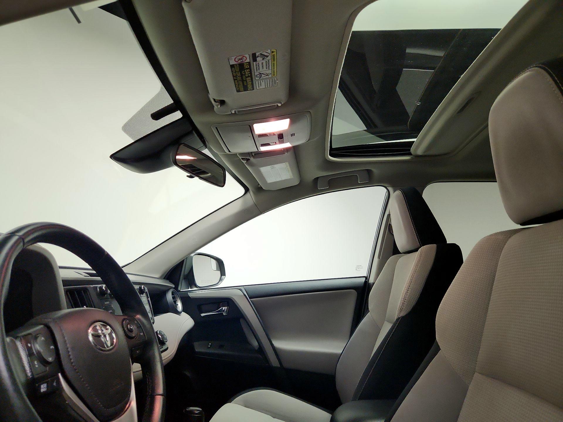 Thumbnail: 2017 Toyota RAV4 - 19