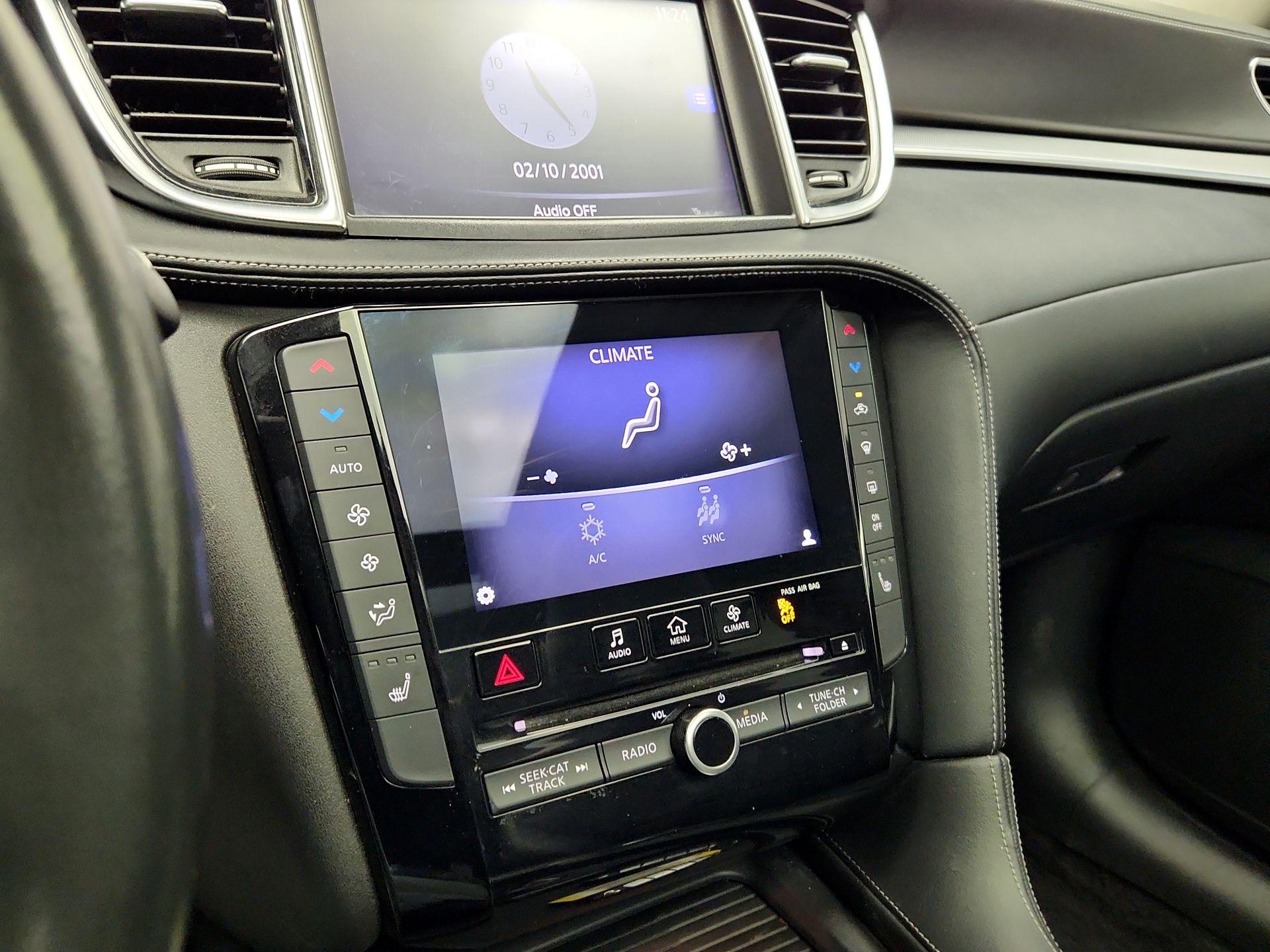 Thumbnail: 2019 INFINITI QX50 - 16