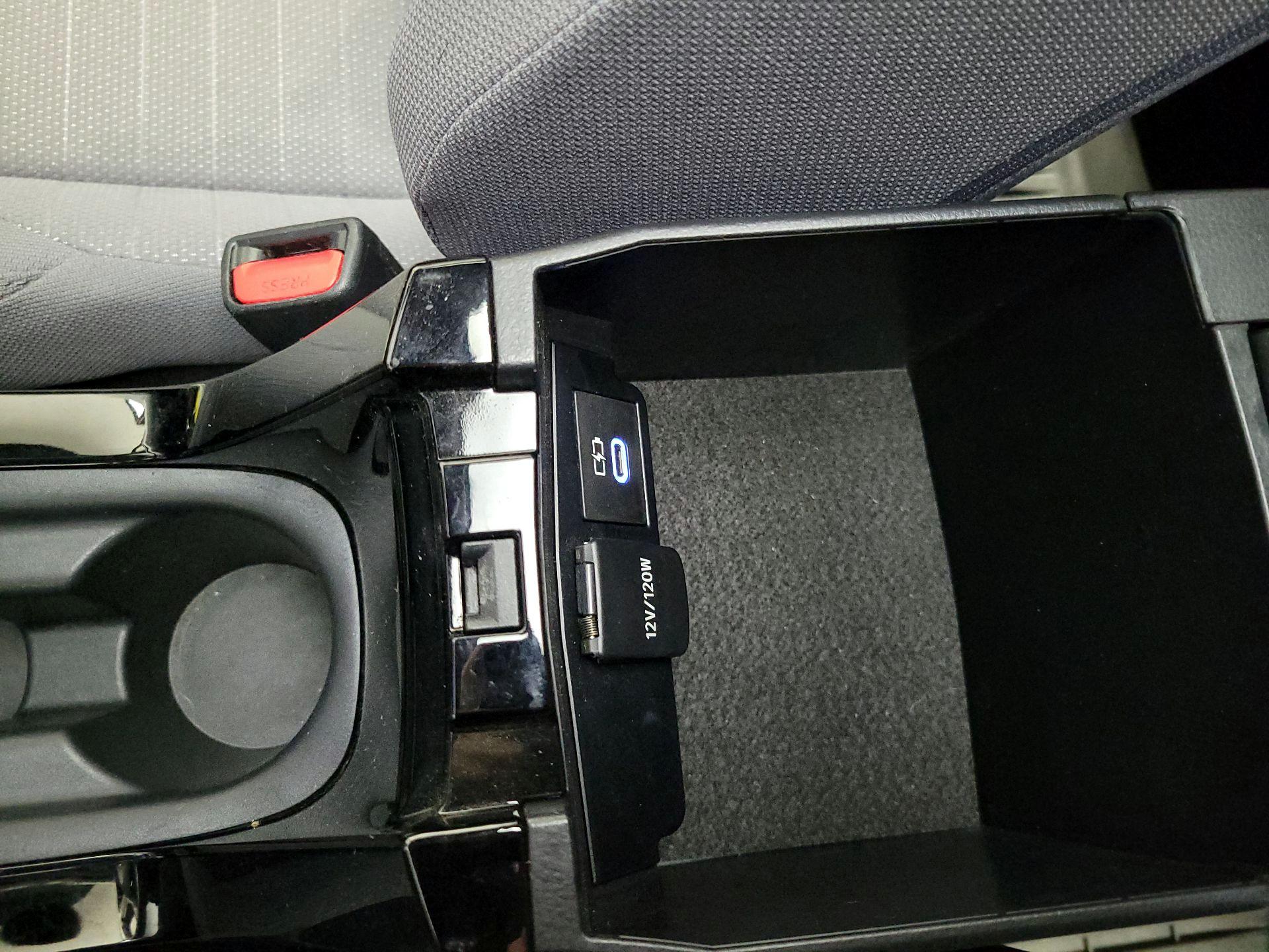 Thumbnail: 2022 Toyota Corolla - 18