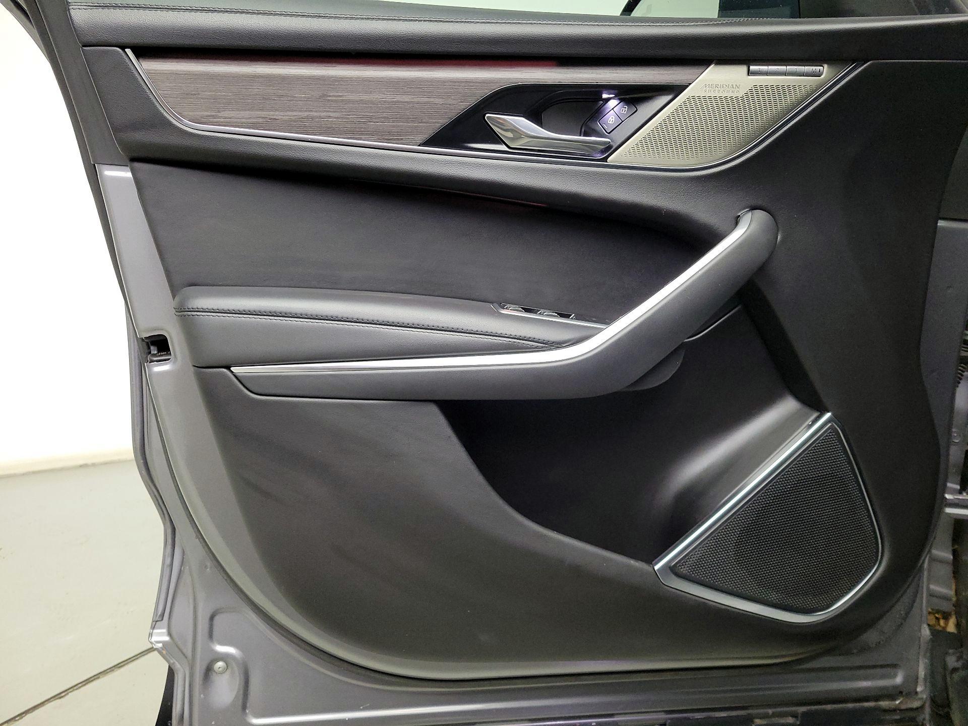 Thumbnail: 2022 Jaguar F-Pace - 12