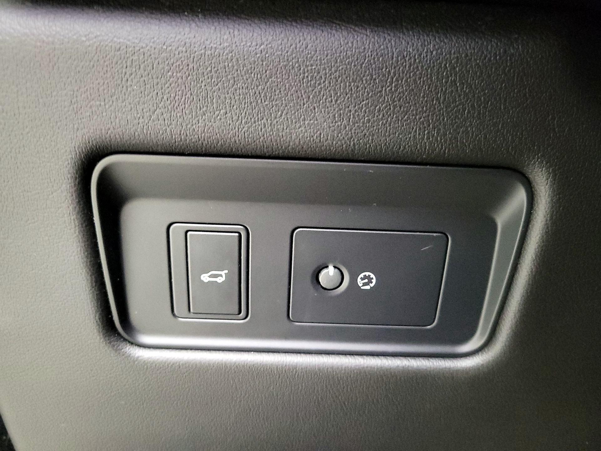 Thumbnail: 2022 Jaguar F-Pace - 13