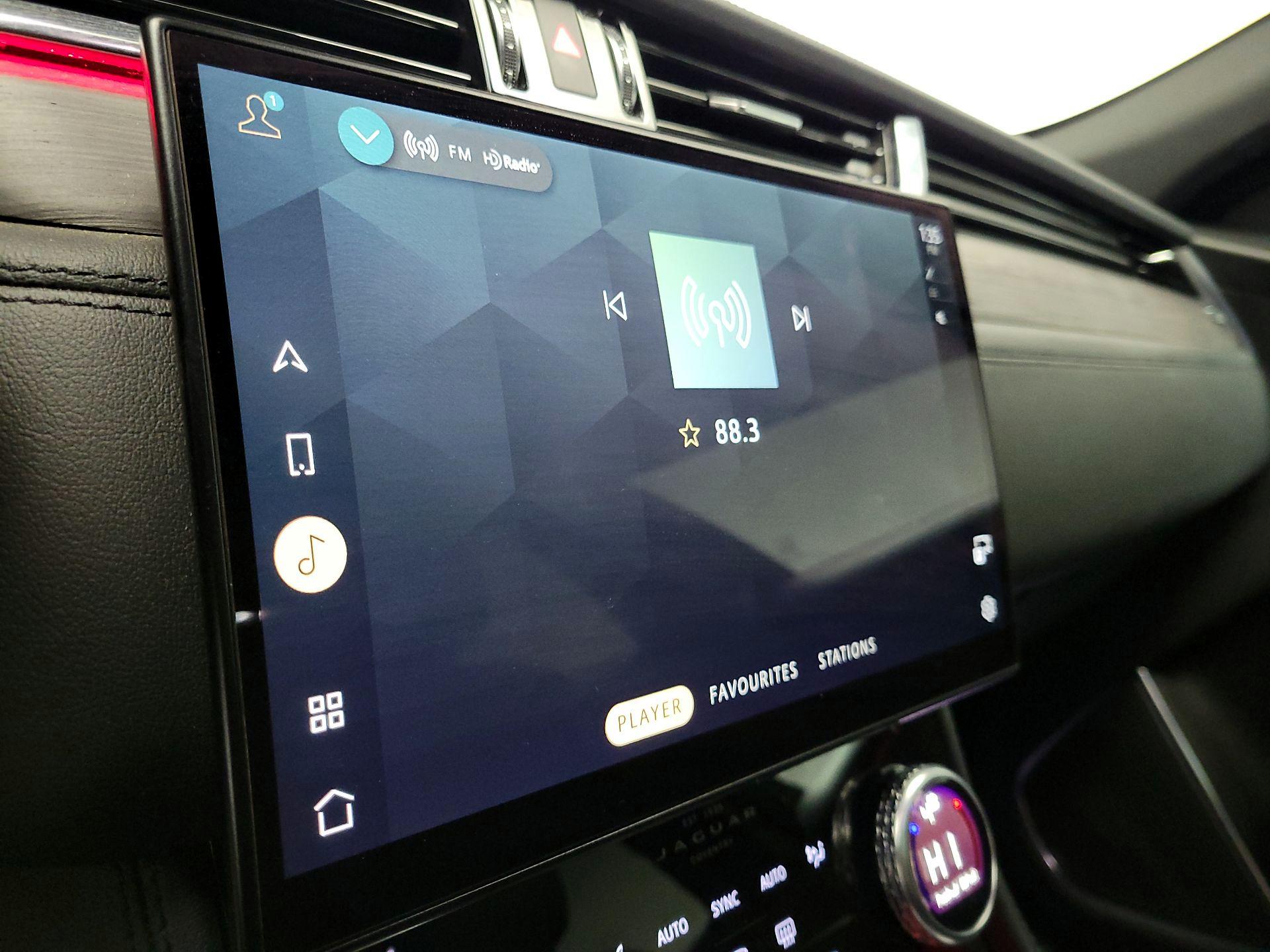 Thumbnail: 2022 Jaguar F-Pace - 16