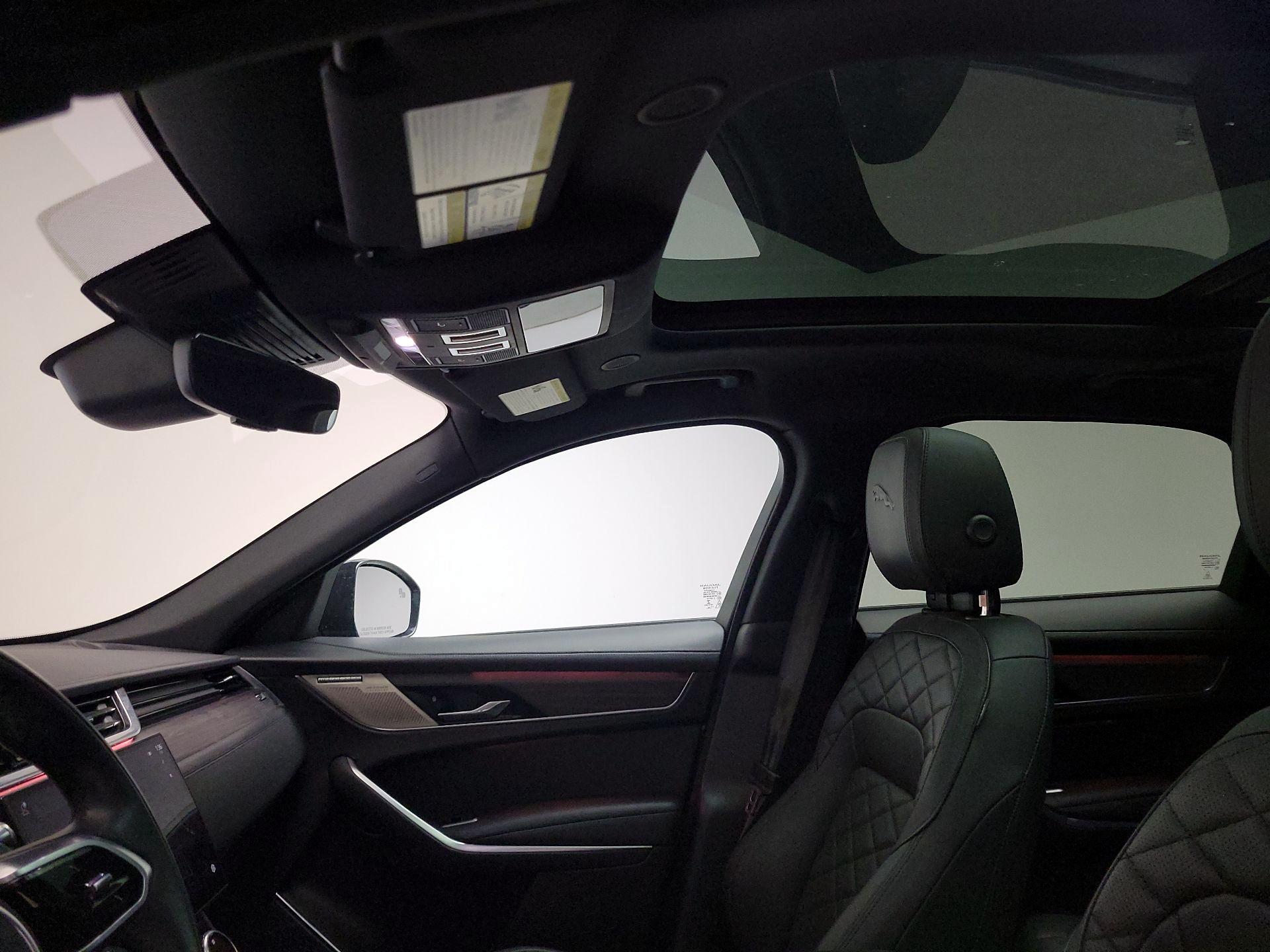 Thumbnail: 2022 Jaguar F-Pace - 20