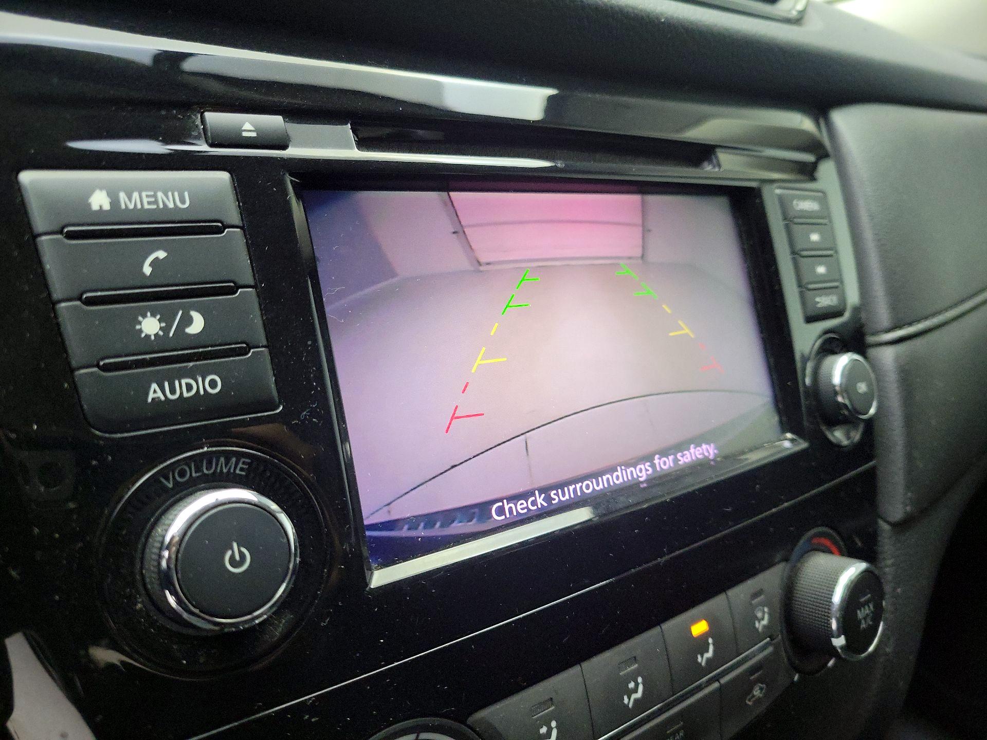 Thumbnail: 2018 Nissan Rogue - 14