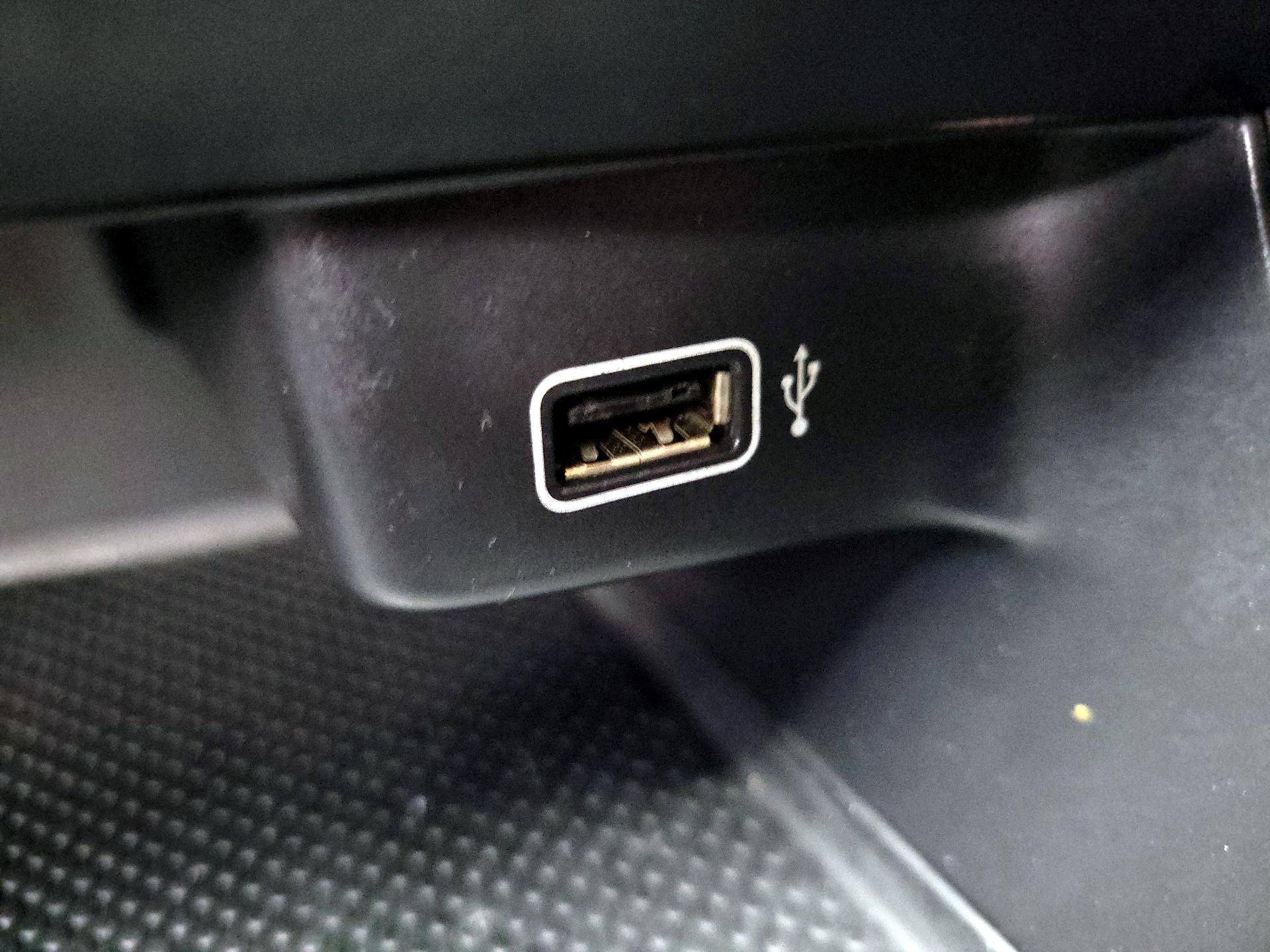 Thumbnail: 2019 Volkswagen Jetta - 17