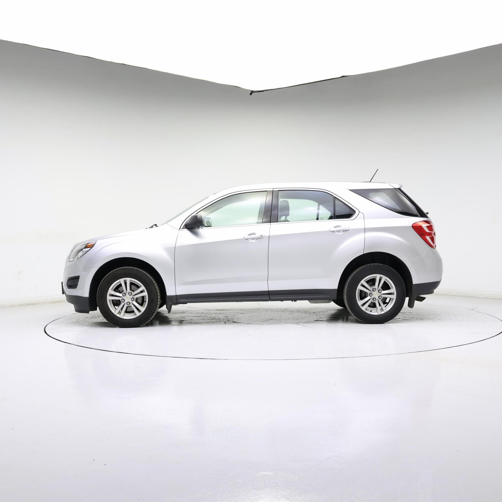 Thumbnail: 2017 Chevrolet Equinox - 3