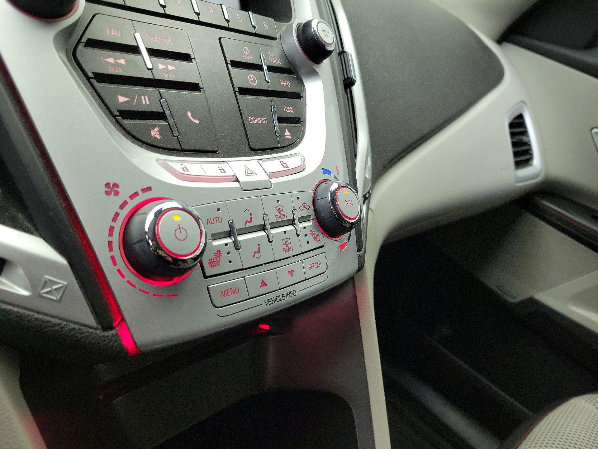 Thumbnail: 2015 GMC Terrain - 15