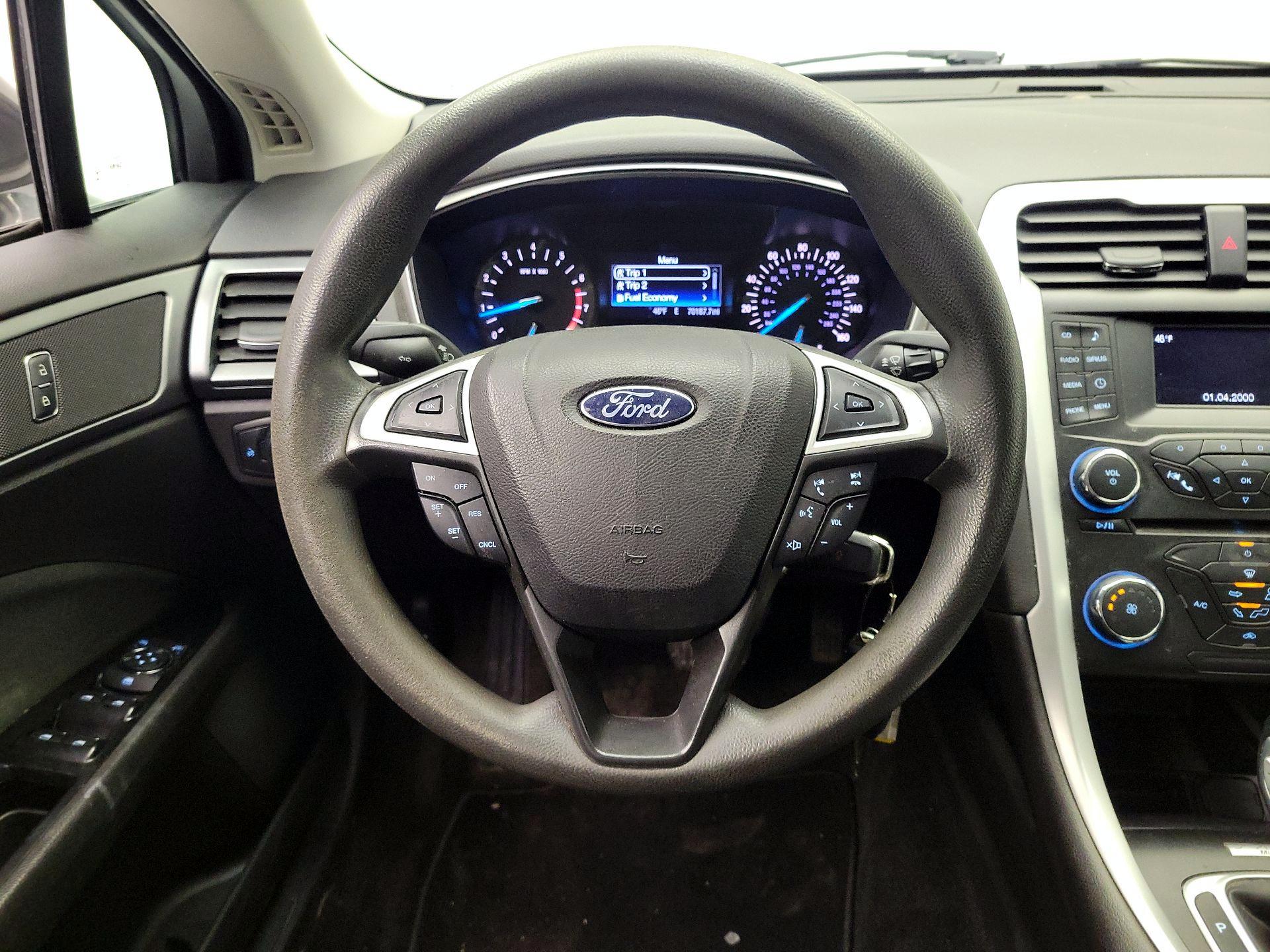Thumbnail: 2015 Ford Fusion - 10