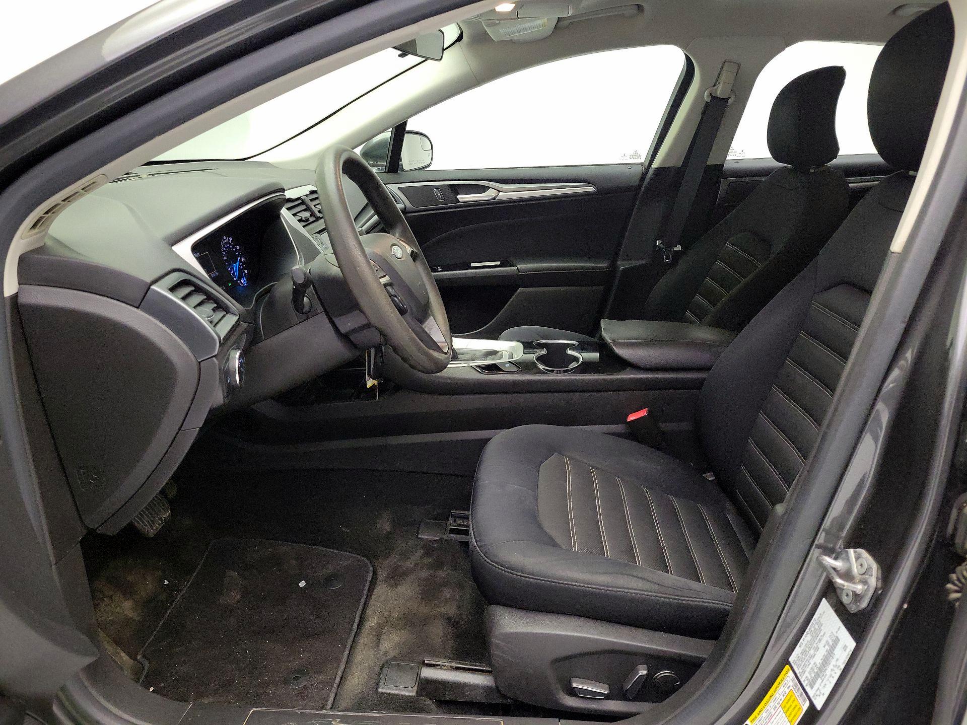 Thumbnail: 2015 Ford Fusion - 11