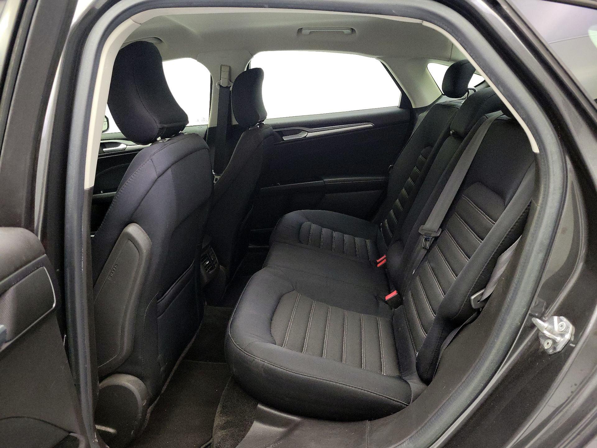 Thumbnail: 2015 Ford Fusion - 17