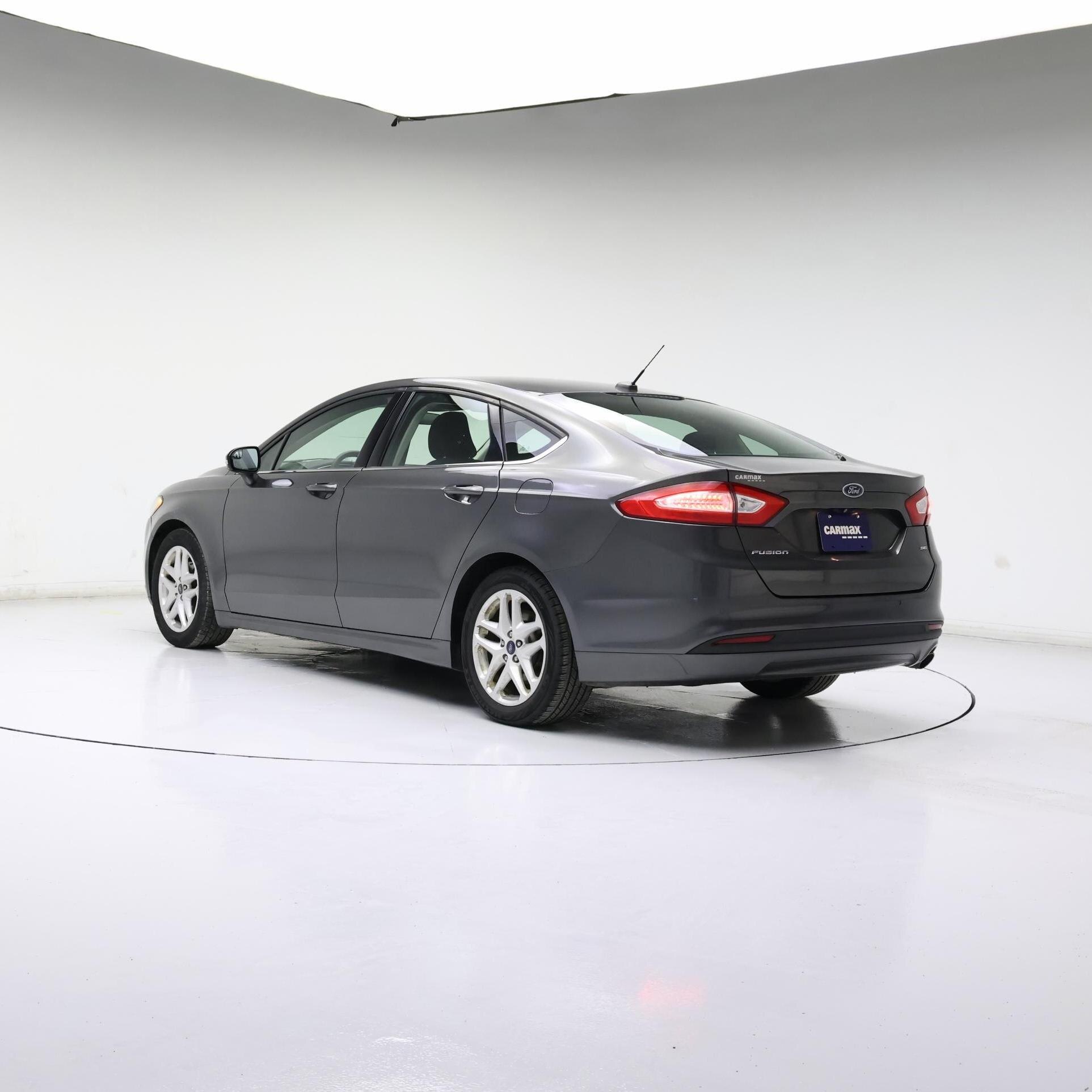 Thumbnail: 2015 Ford Fusion - 2