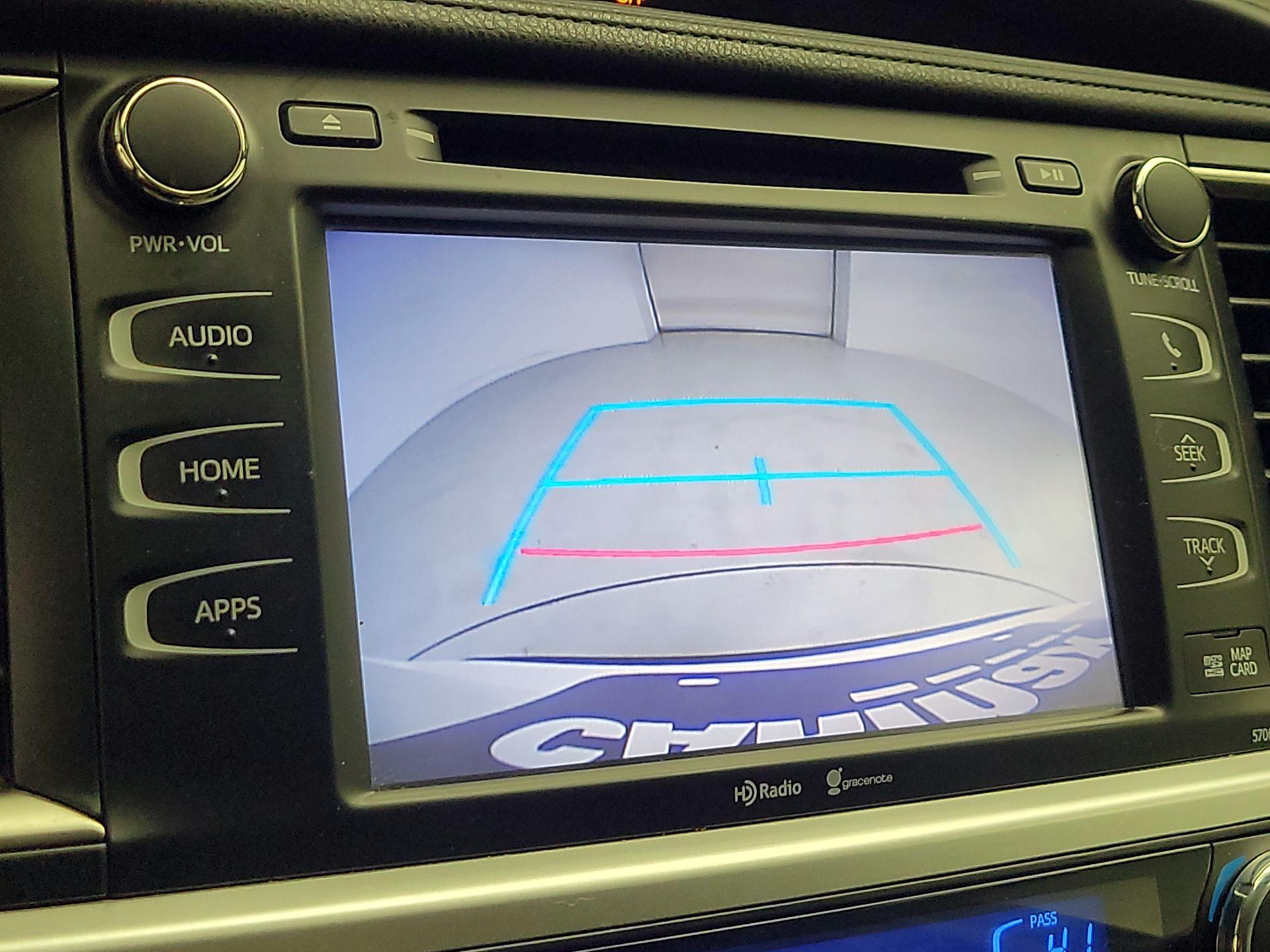 Thumbnail: 2015 Toyota Highlander - 14