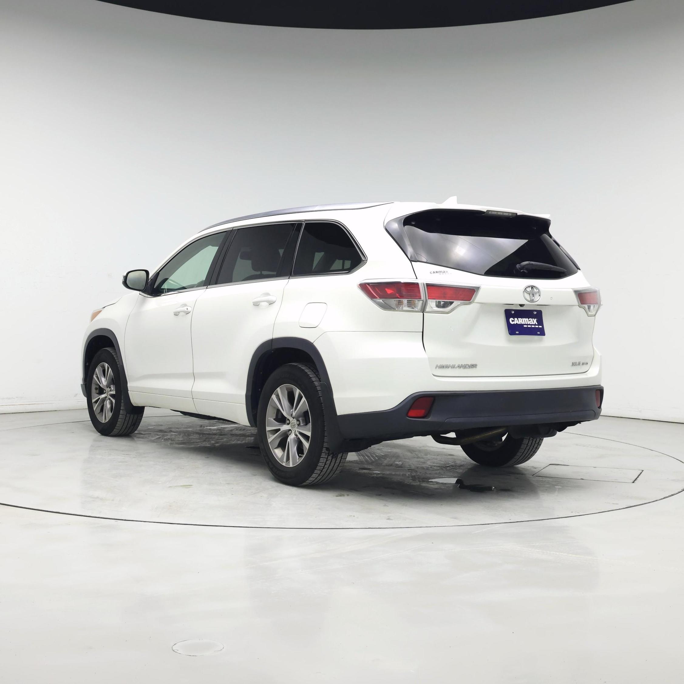 Thumbnail: 2015 Toyota Highlander - 2