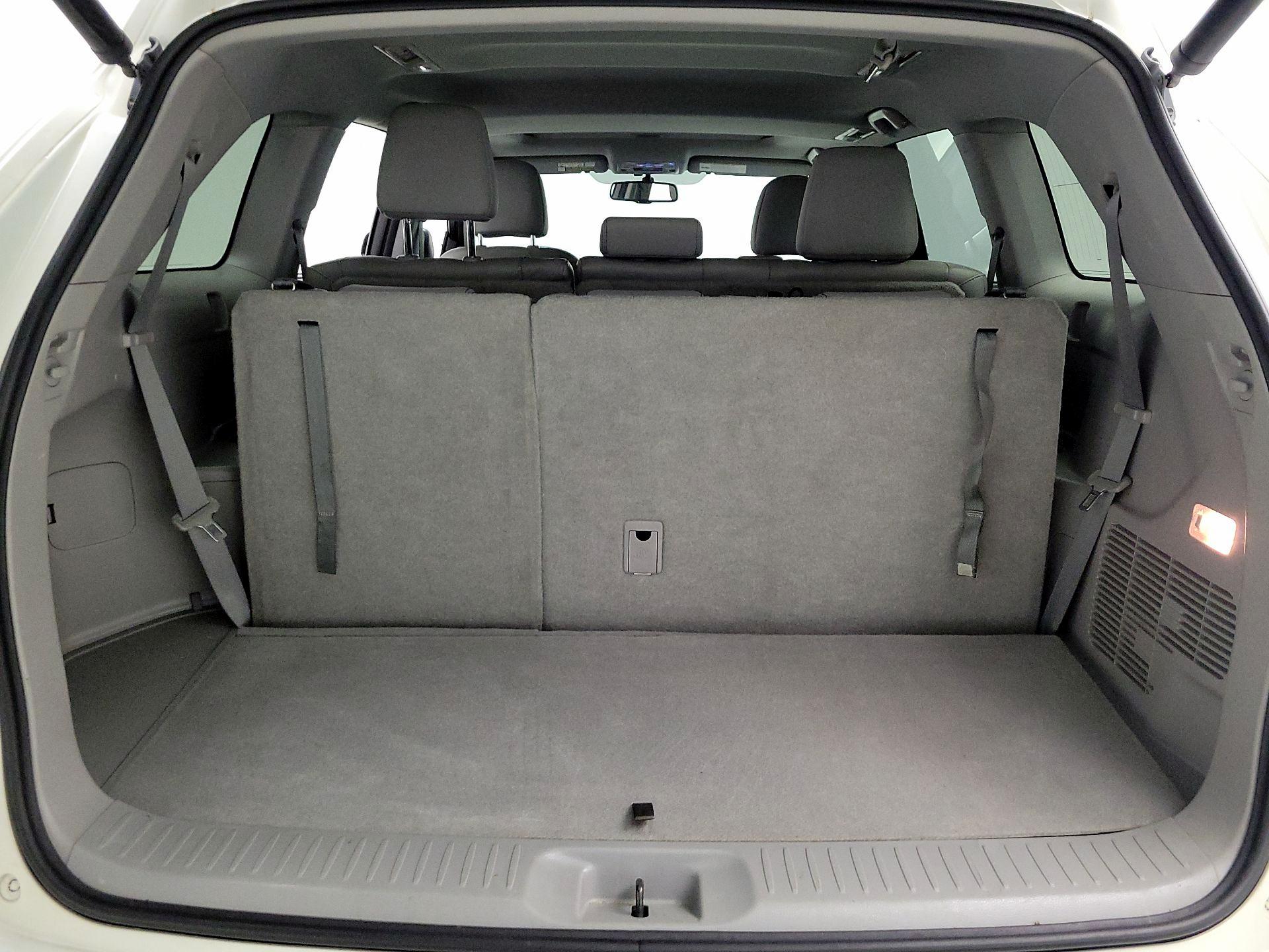 Thumbnail: 2015 Toyota Highlander - 20