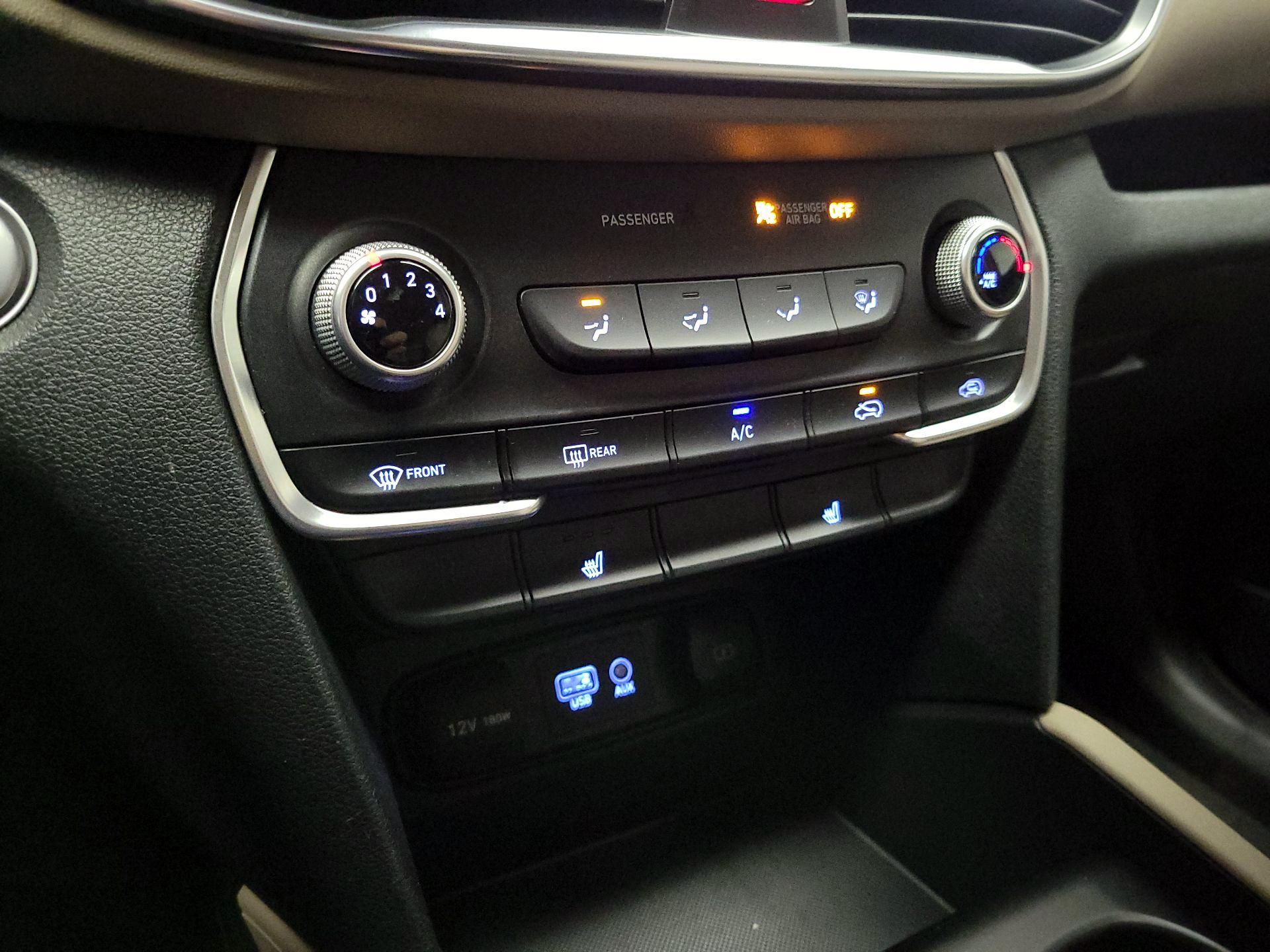 Thumbnail: 2020 Hyundai Santa Fe - 16