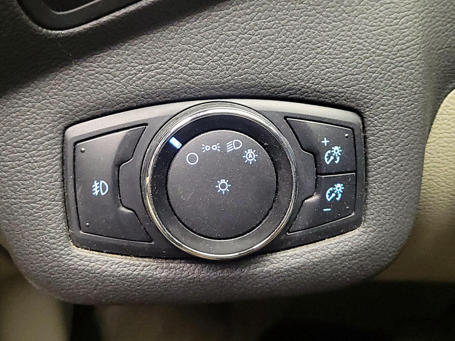 Thumbnail: 2014 Ford C-Max - 13