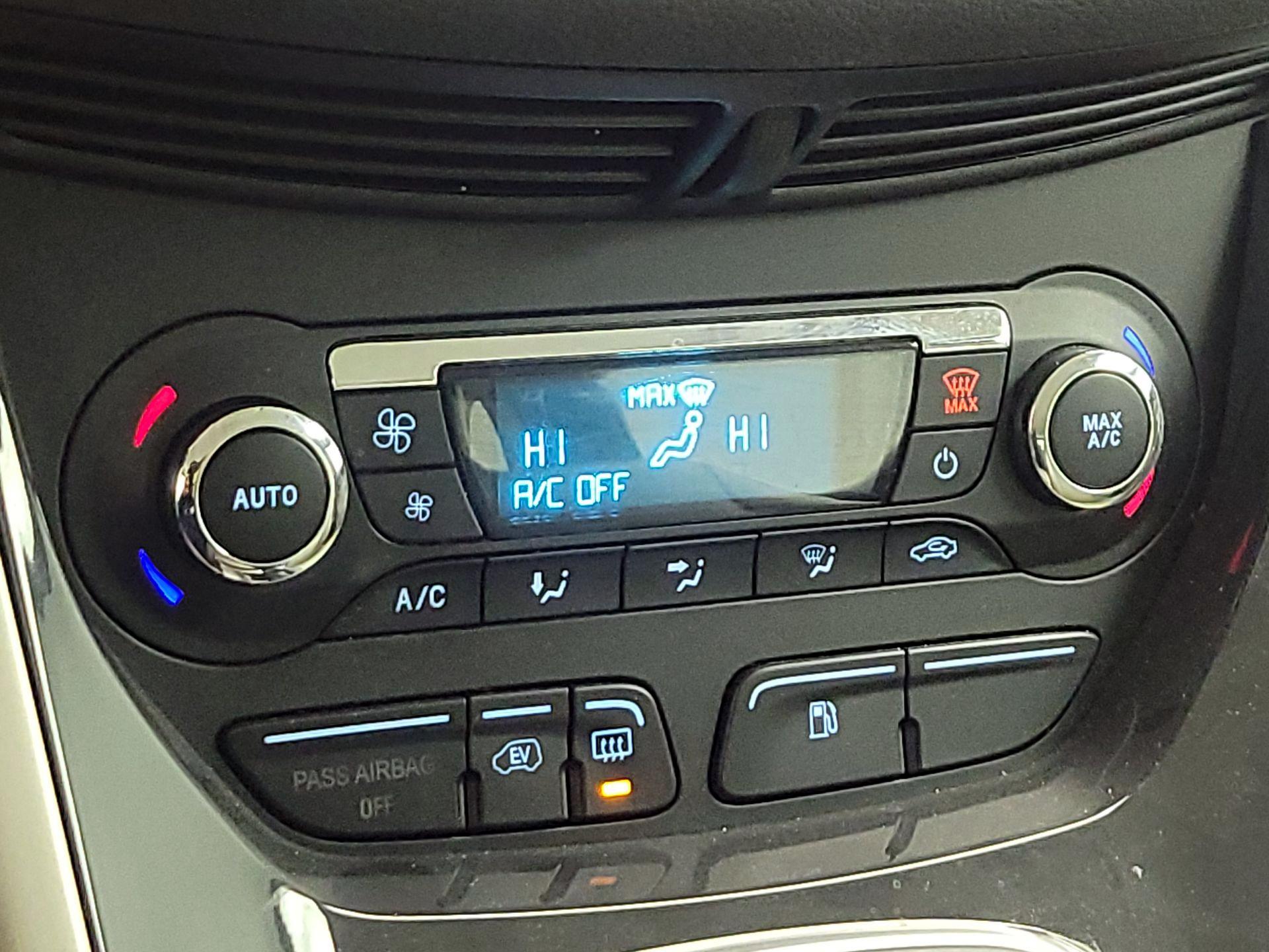 Thumbnail: 2014 Ford C-Max - 15