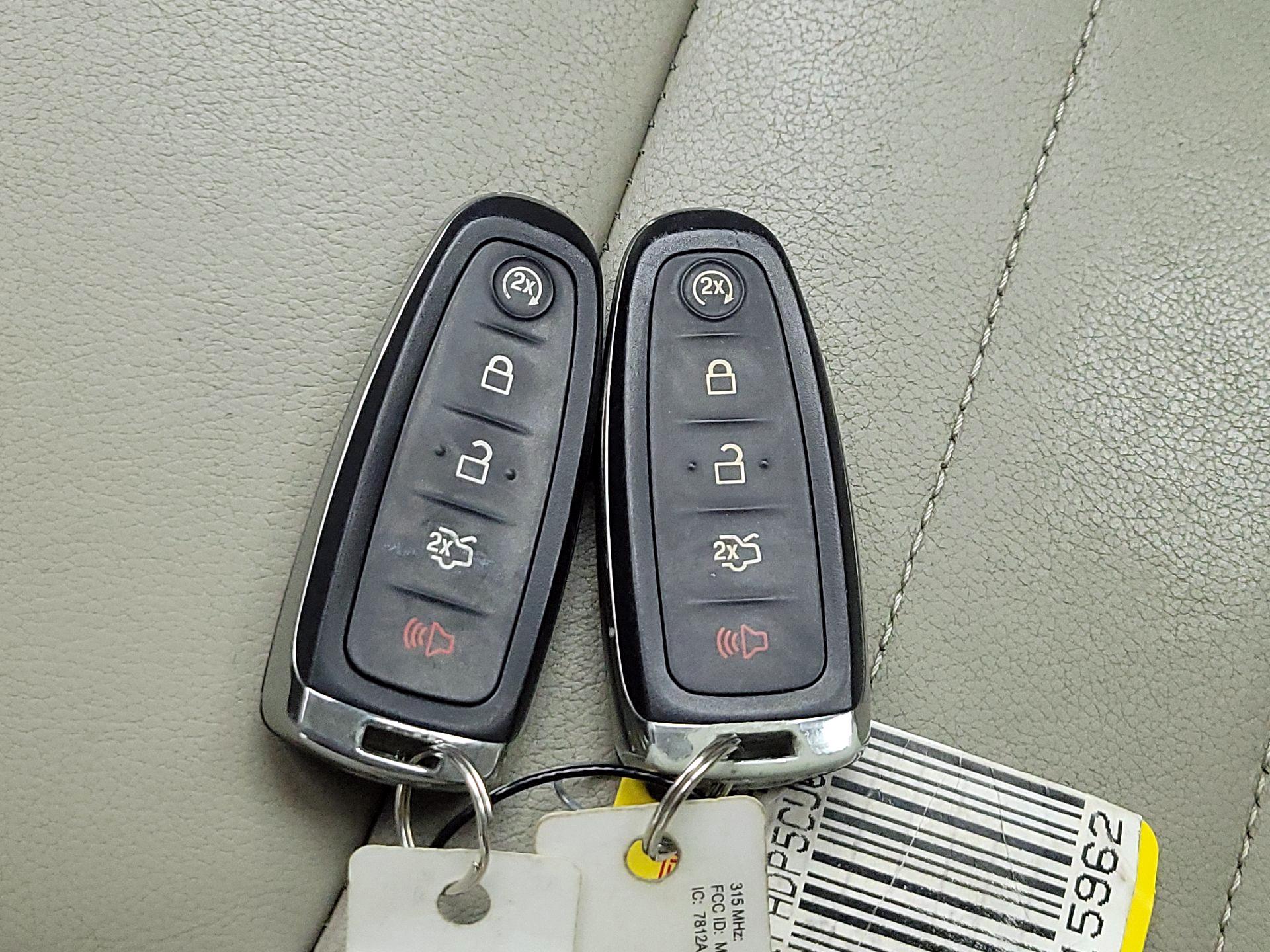 Thumbnail: 2014 Ford C-Max - 20