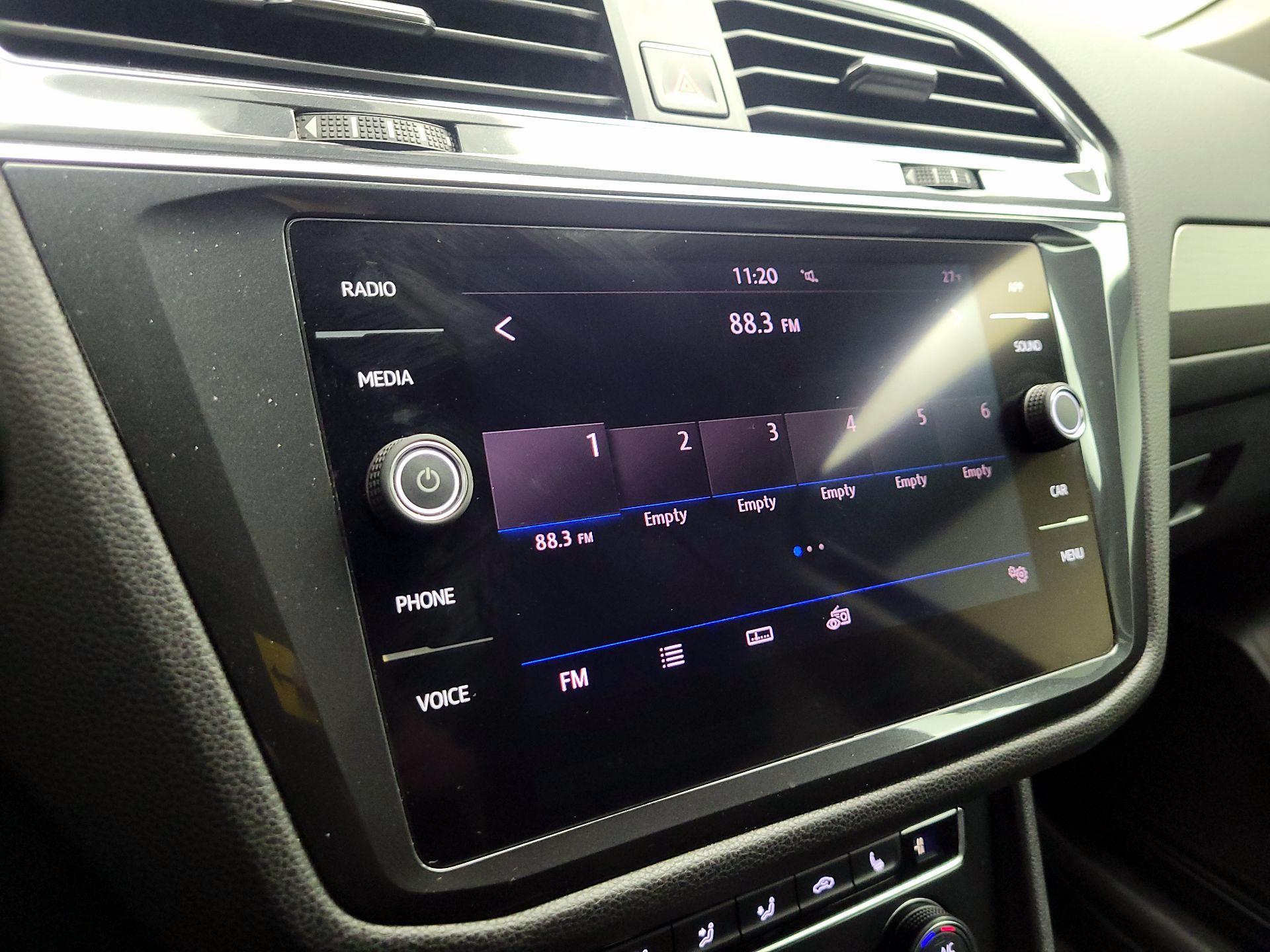 Thumbnail: 2018 Volkswagen Tiguan - 14