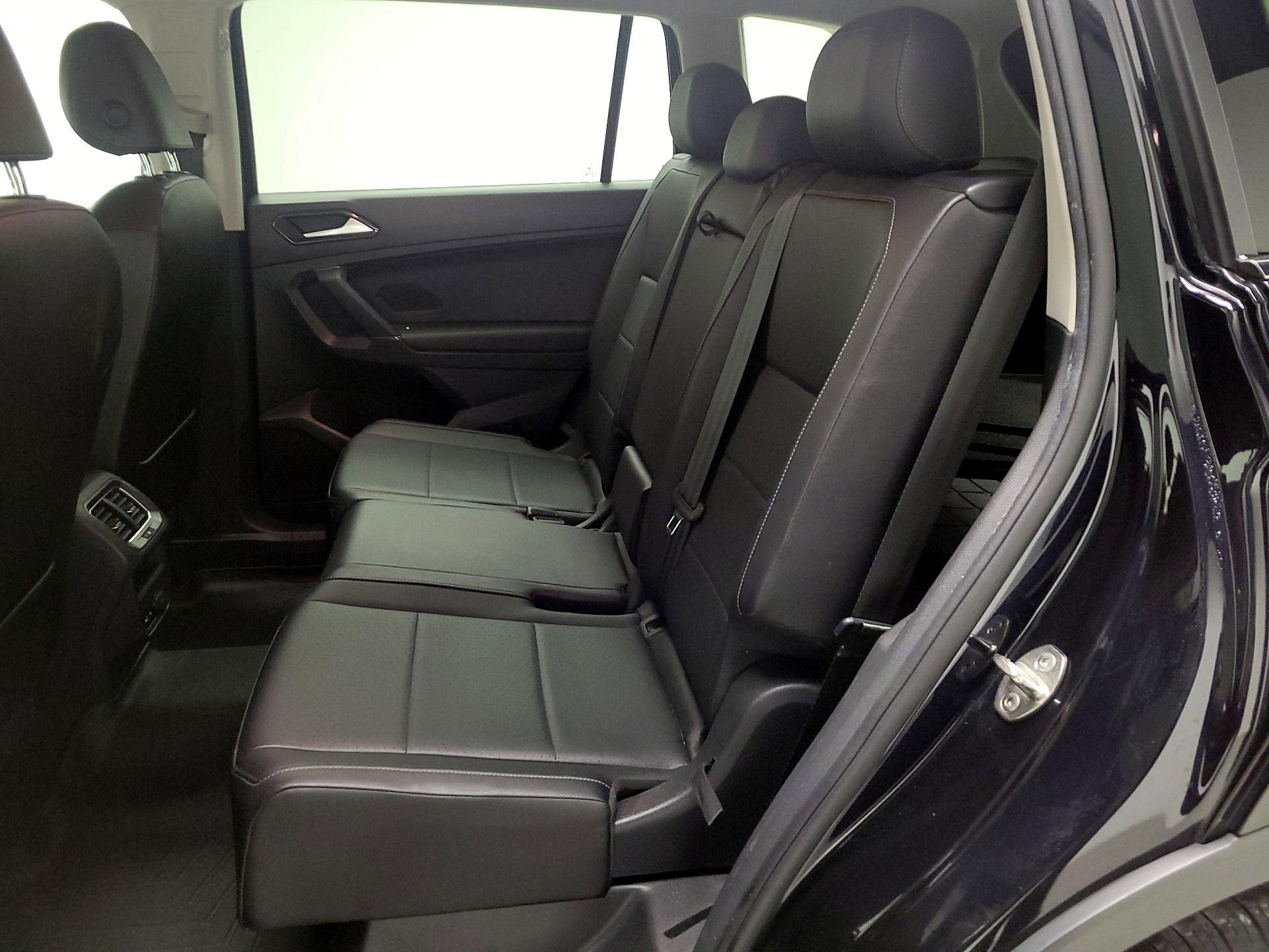 Thumbnail: 2018 Volkswagen Tiguan - 17