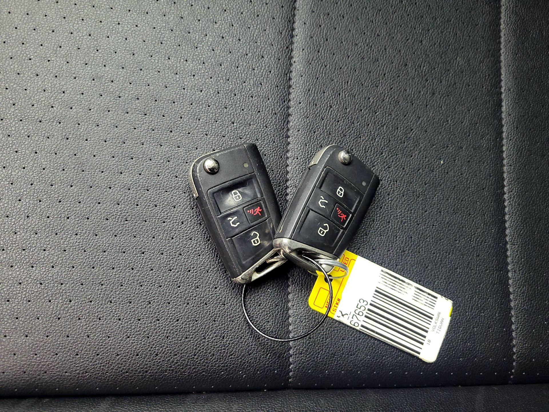 Thumbnail: 2018 Volkswagen Tiguan - 20