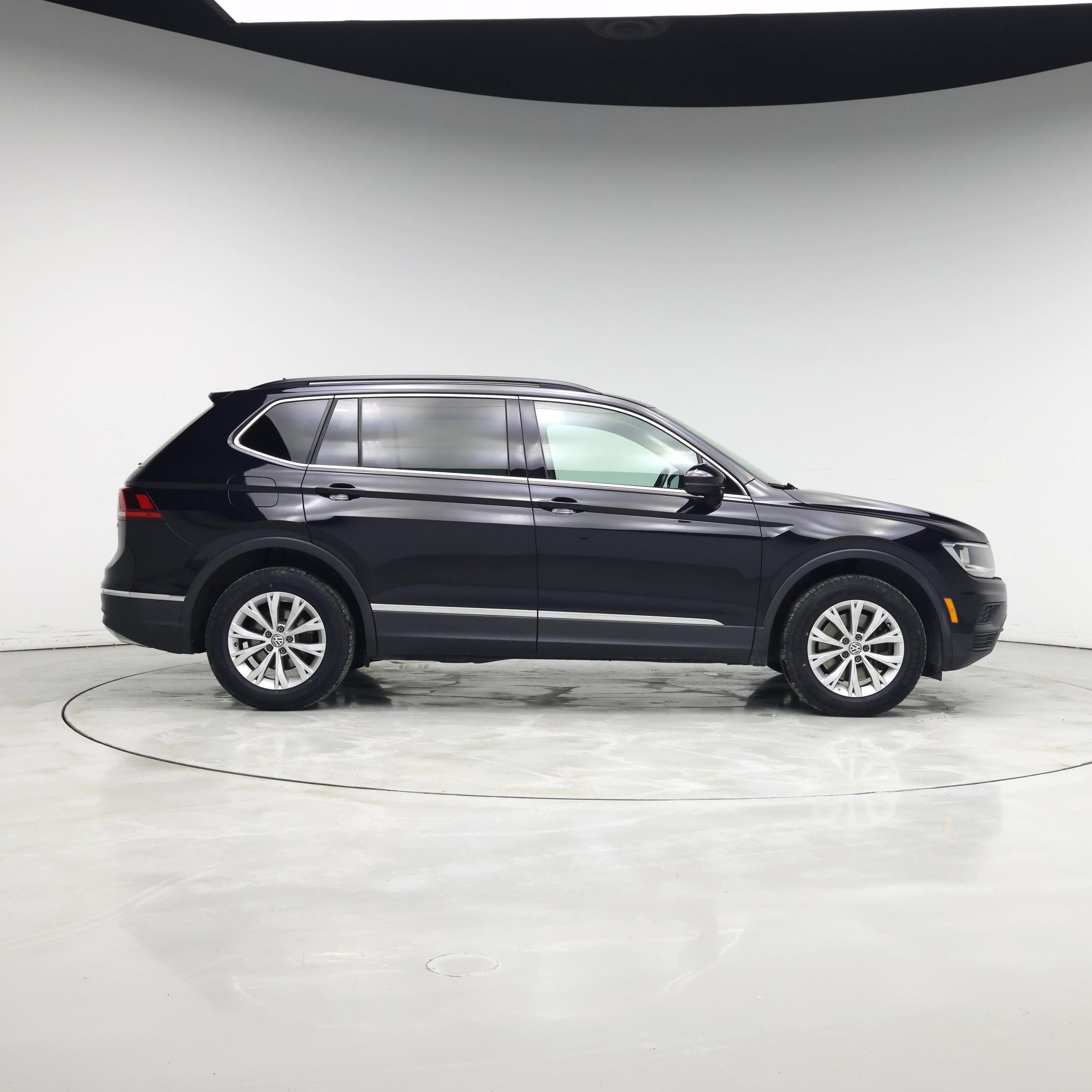 Thumbnail: 2018 Volkswagen Tiguan - 7