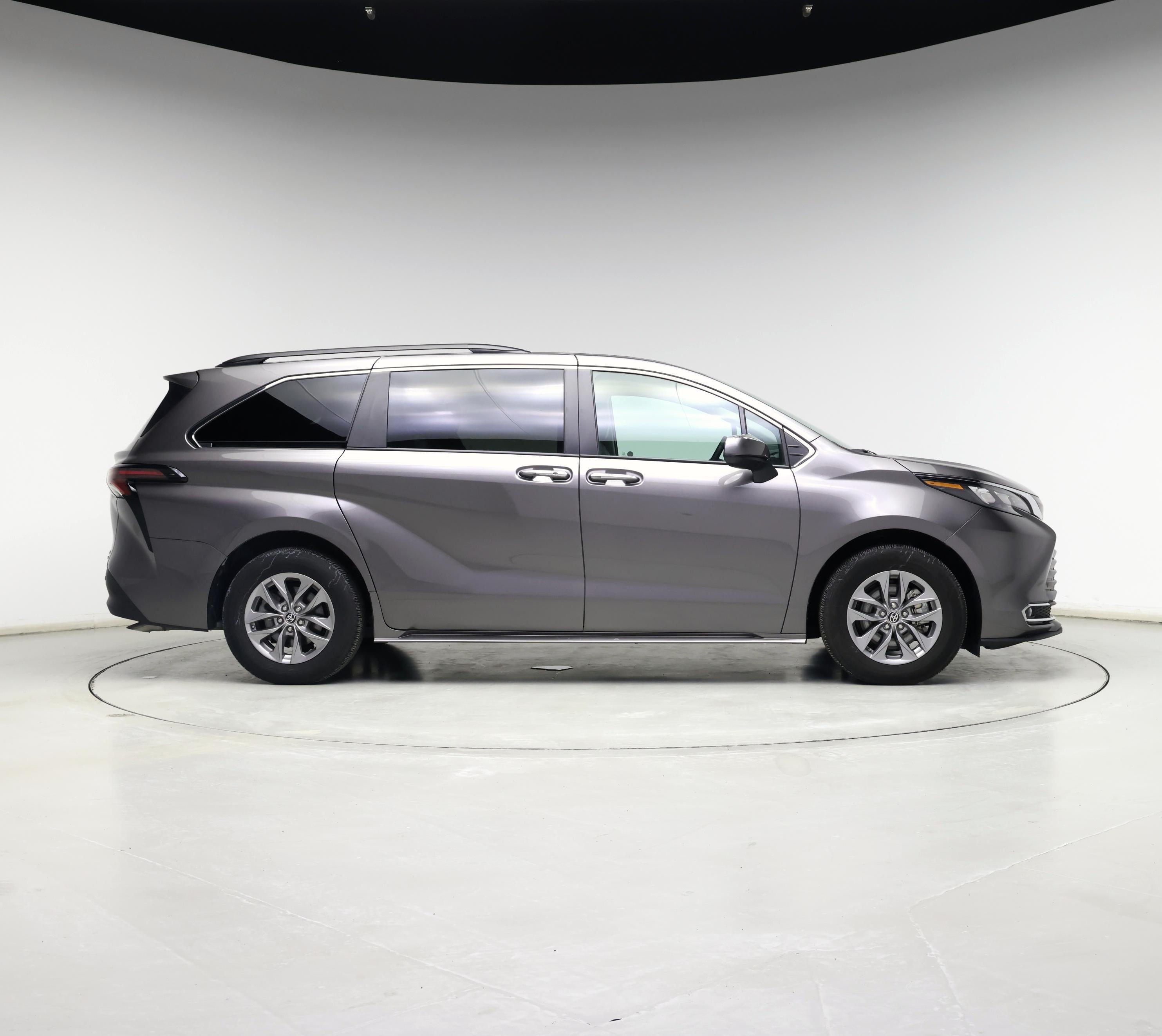 Thumbnail: 2024 Toyota Sienna - 7