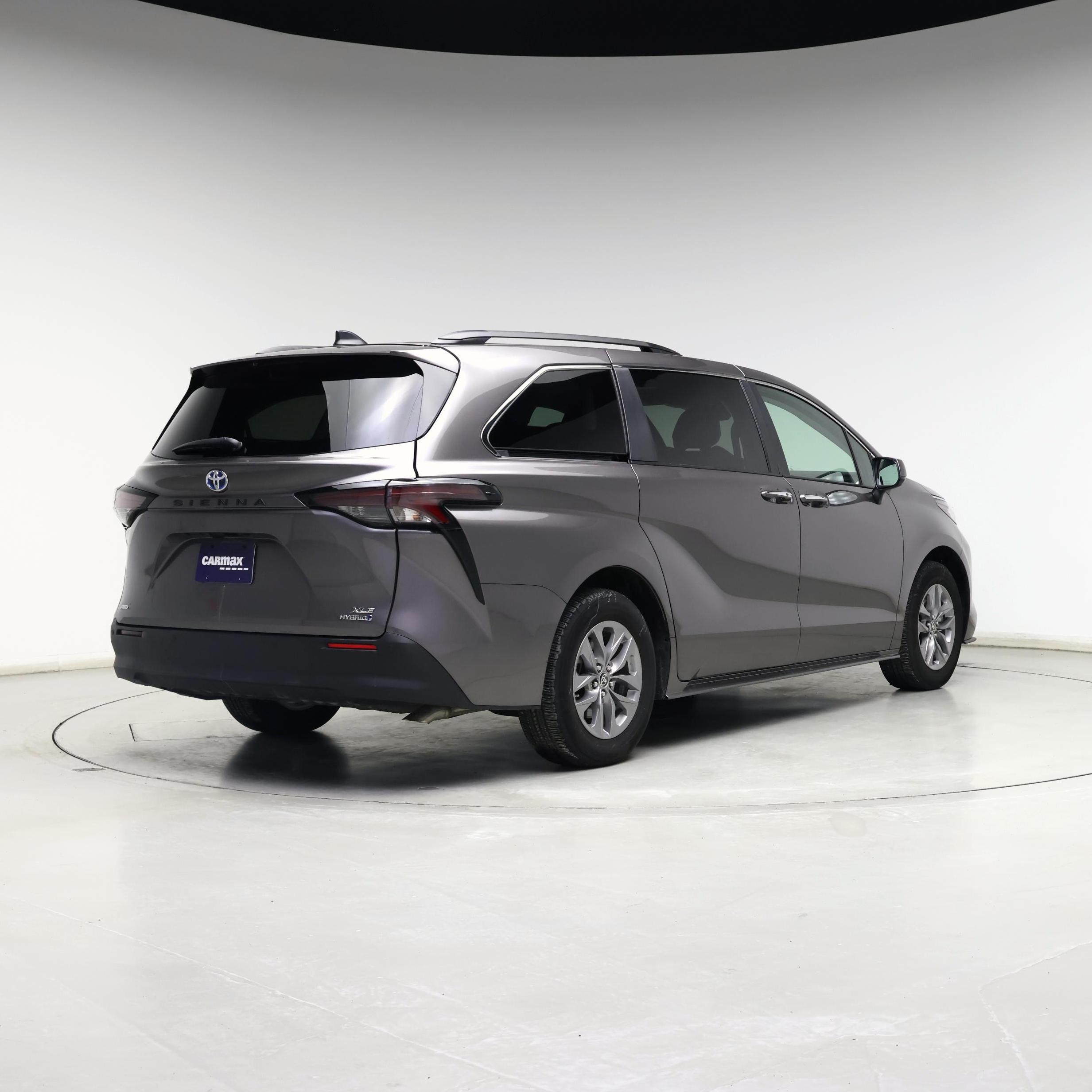 Thumbnail: 2024 Toyota Sienna - 8