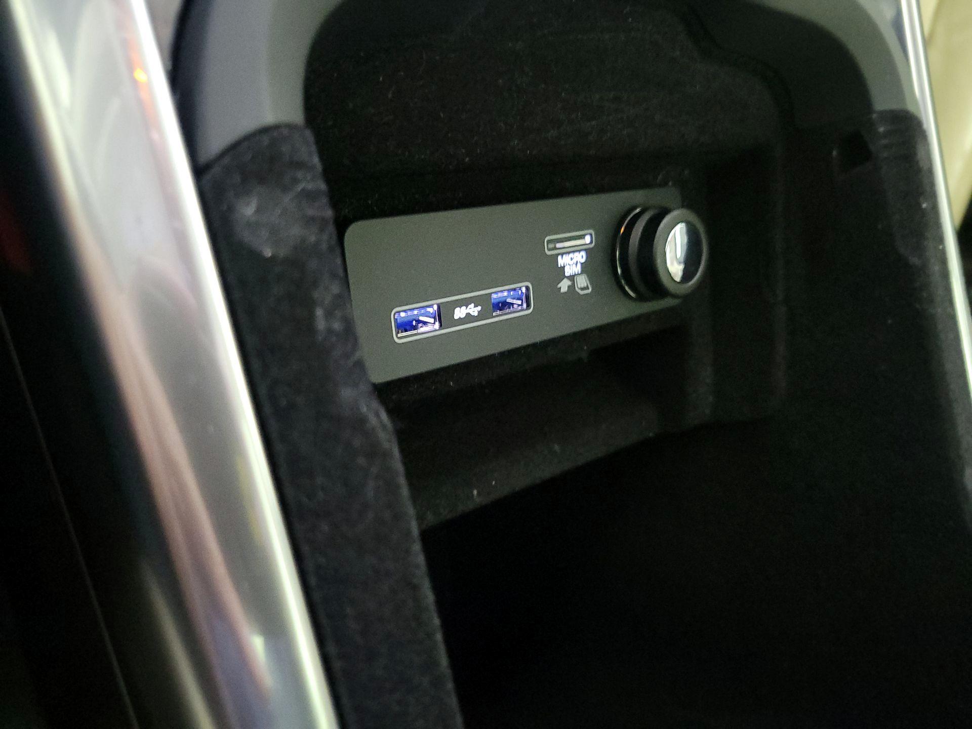 Thumbnail: 2021 Land Rover Range Rover Sport - 19