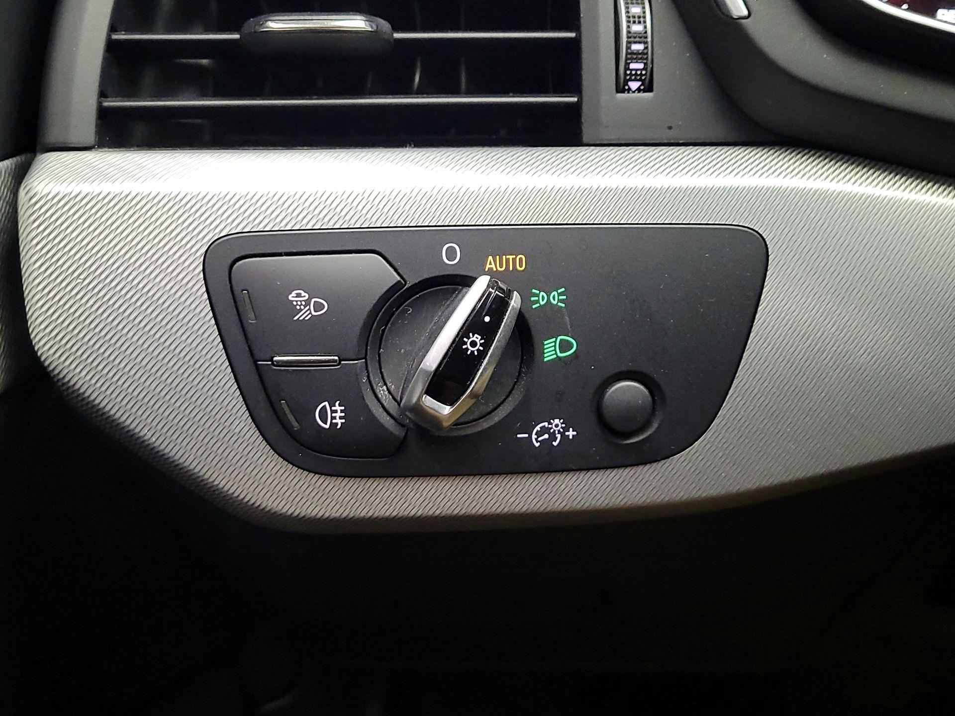 Thumbnail: 2017 Audi A4 - 13