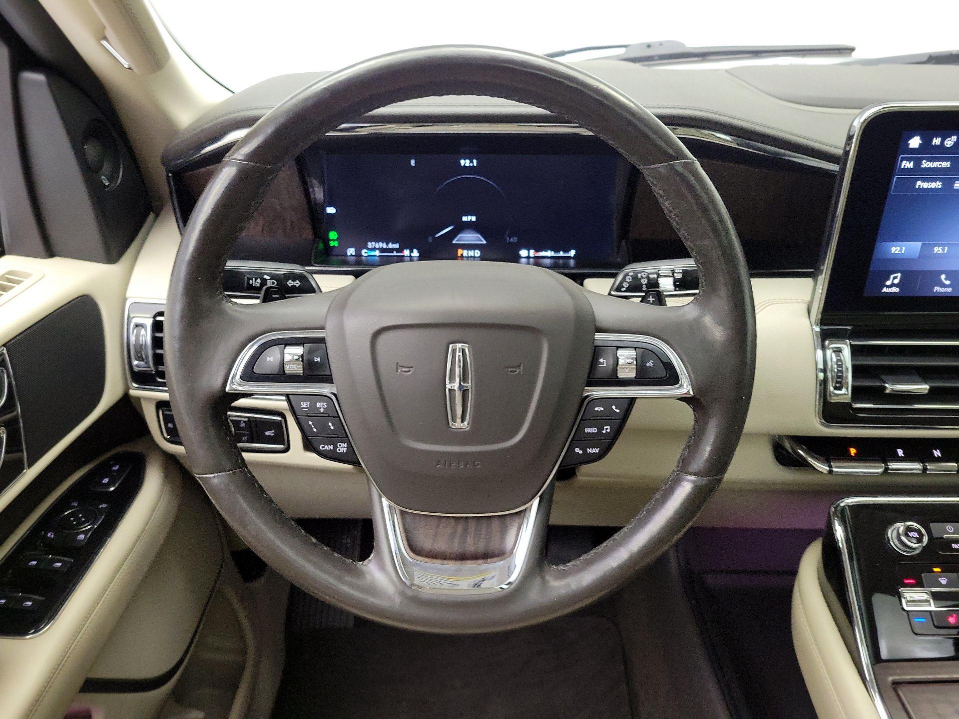 Thumbnail: 2018 Lincoln Navigator L - 10