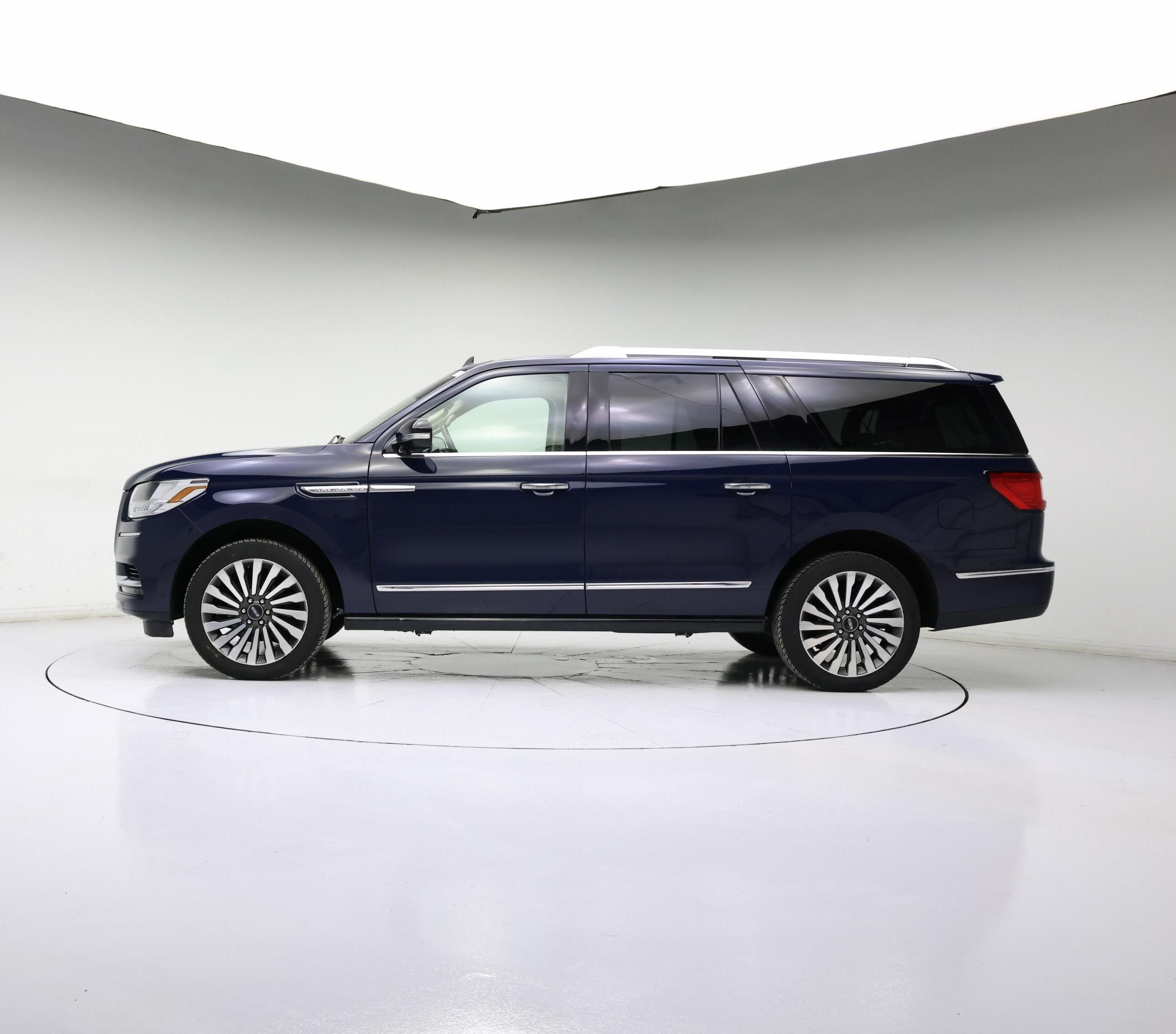 Thumbnail: 2018 Lincoln Navigator L - 3