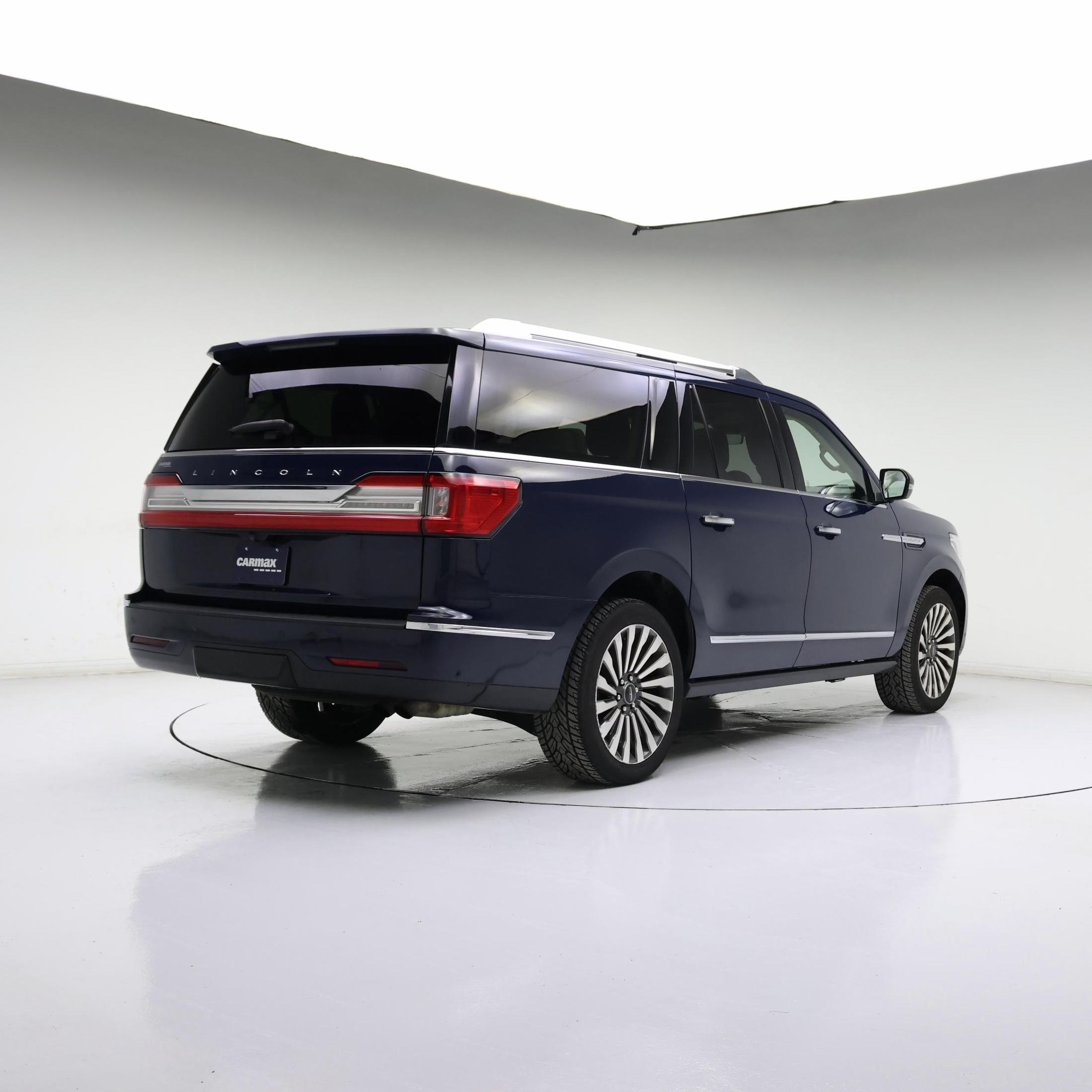 Thumbnail: 2018 Lincoln Navigator L - 8