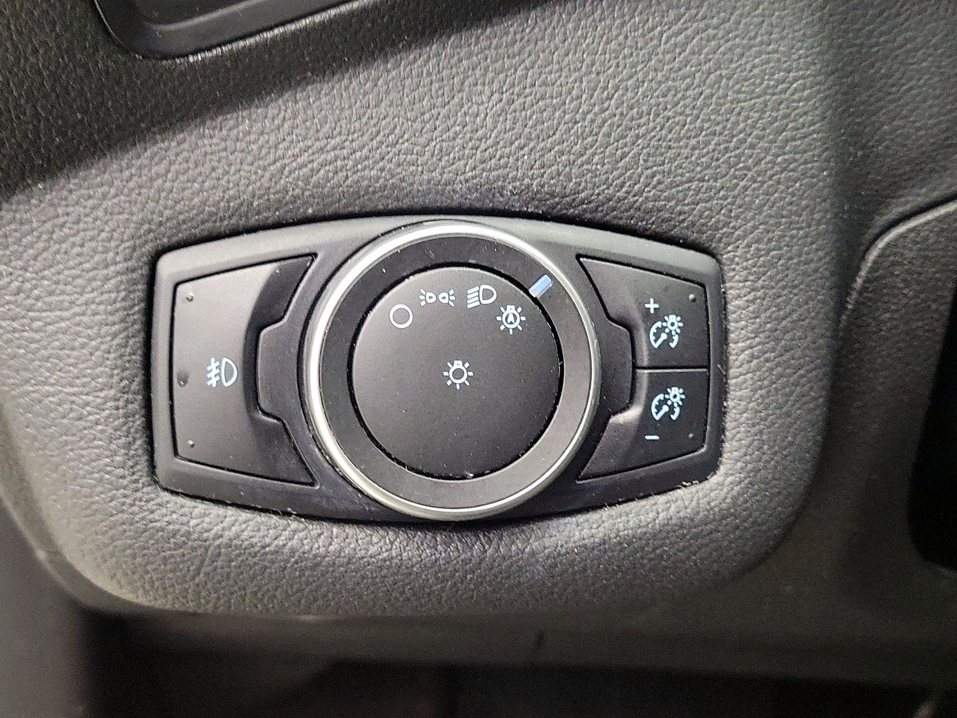 Thumbnail: 2017 Ford C-Max - 13