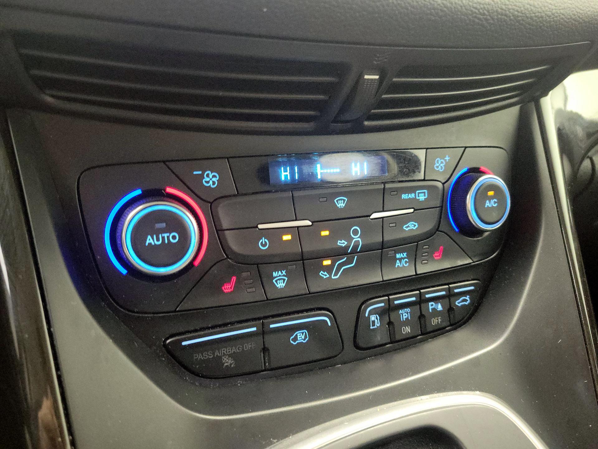 Thumbnail: 2017 Ford C-Max - 17