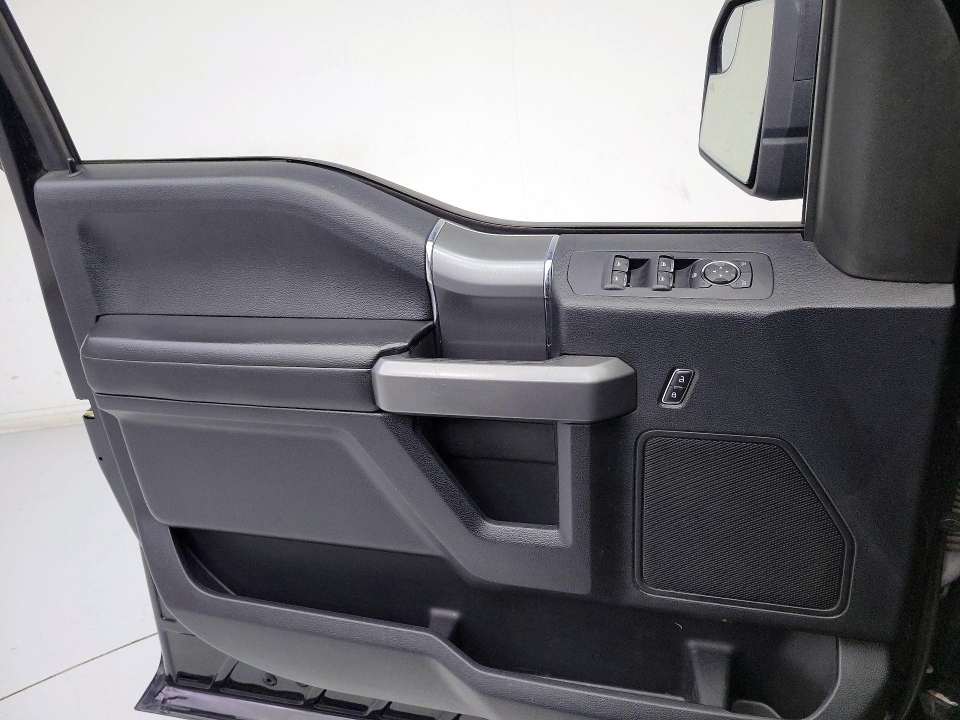 Thumbnail: 2016 Ford F-150 - 12