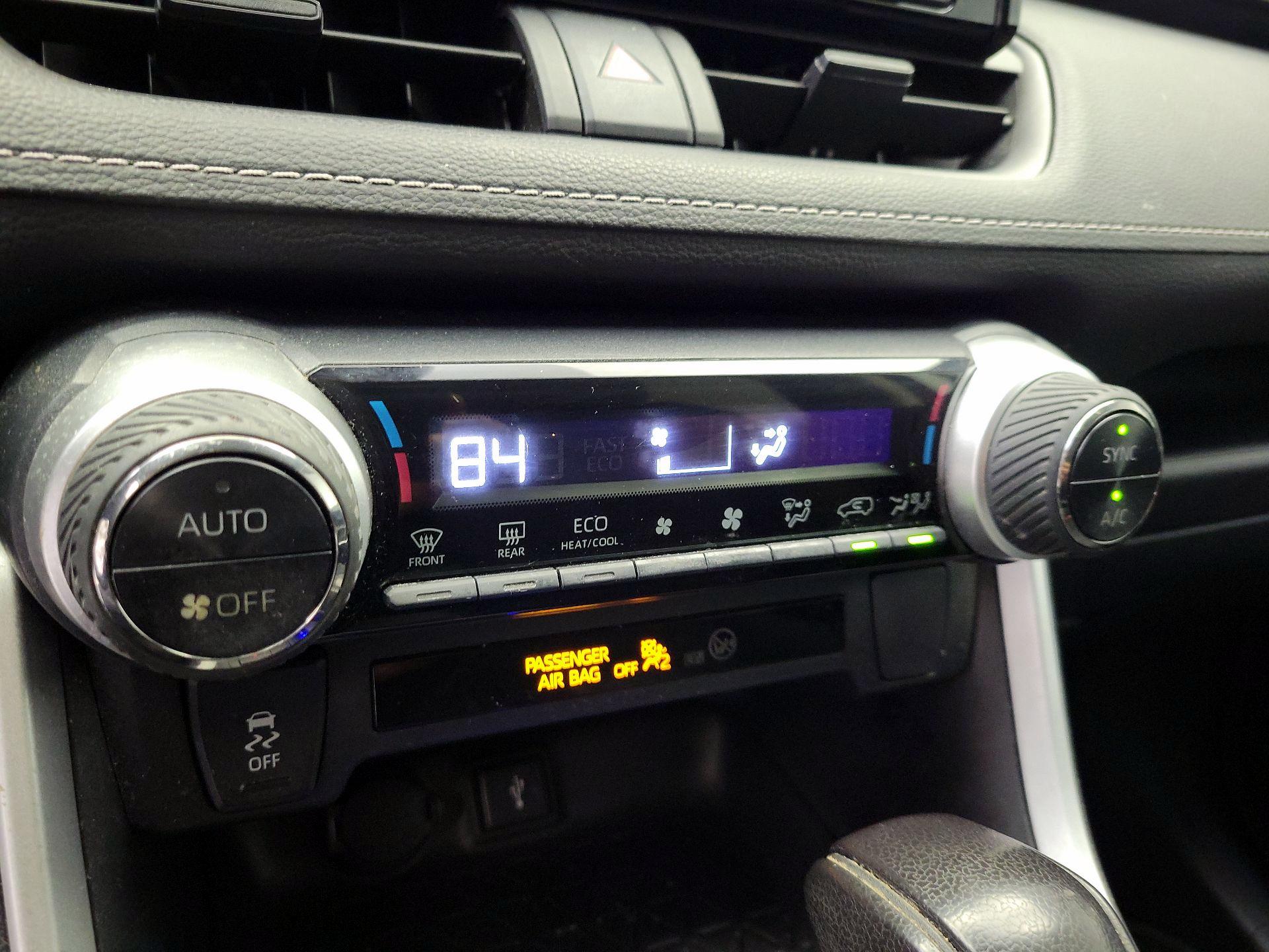 Thumbnail: 2021 Toyota RAV4 - 15