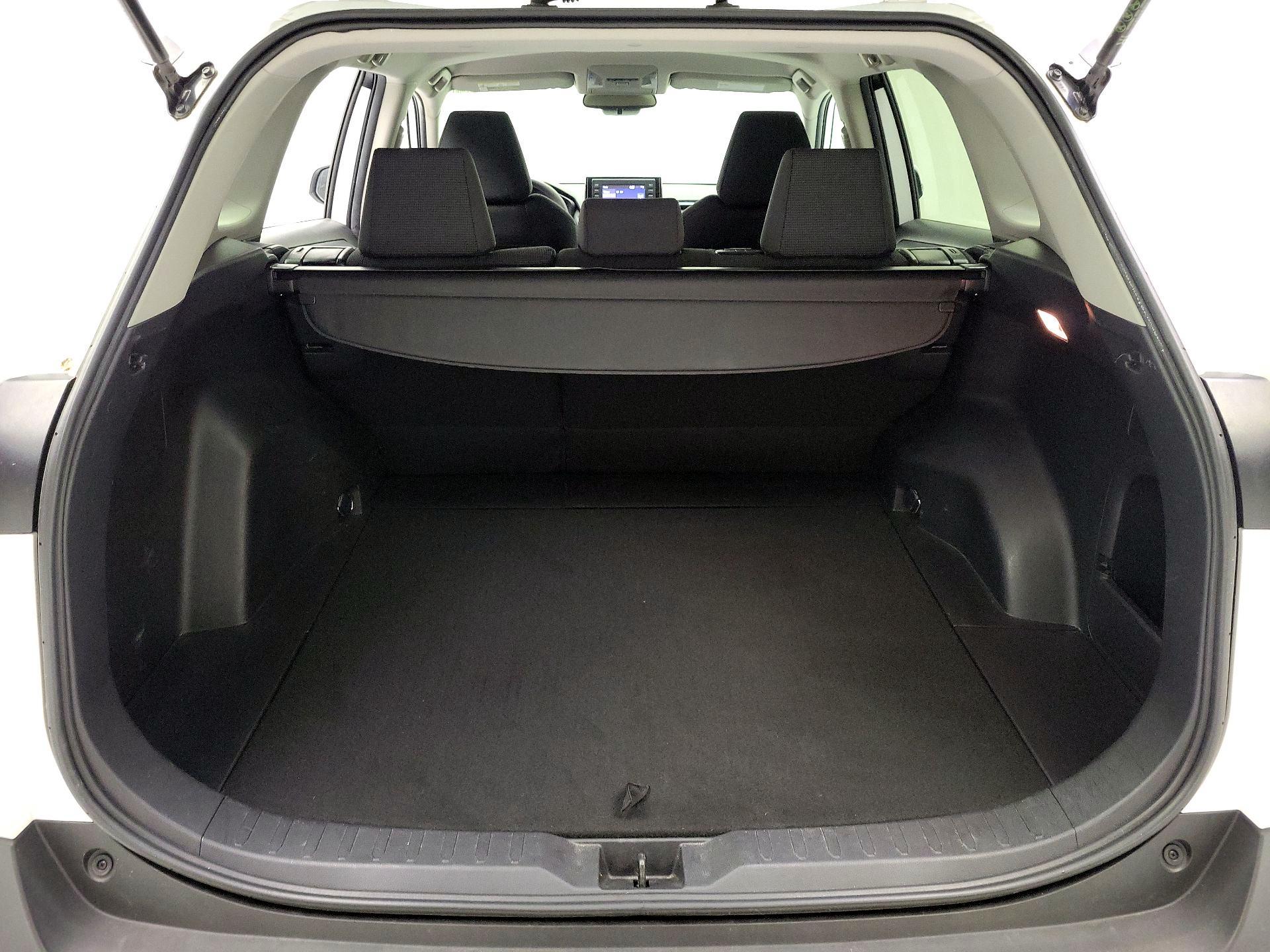 Thumbnail: 2021 Toyota RAV4 - 19