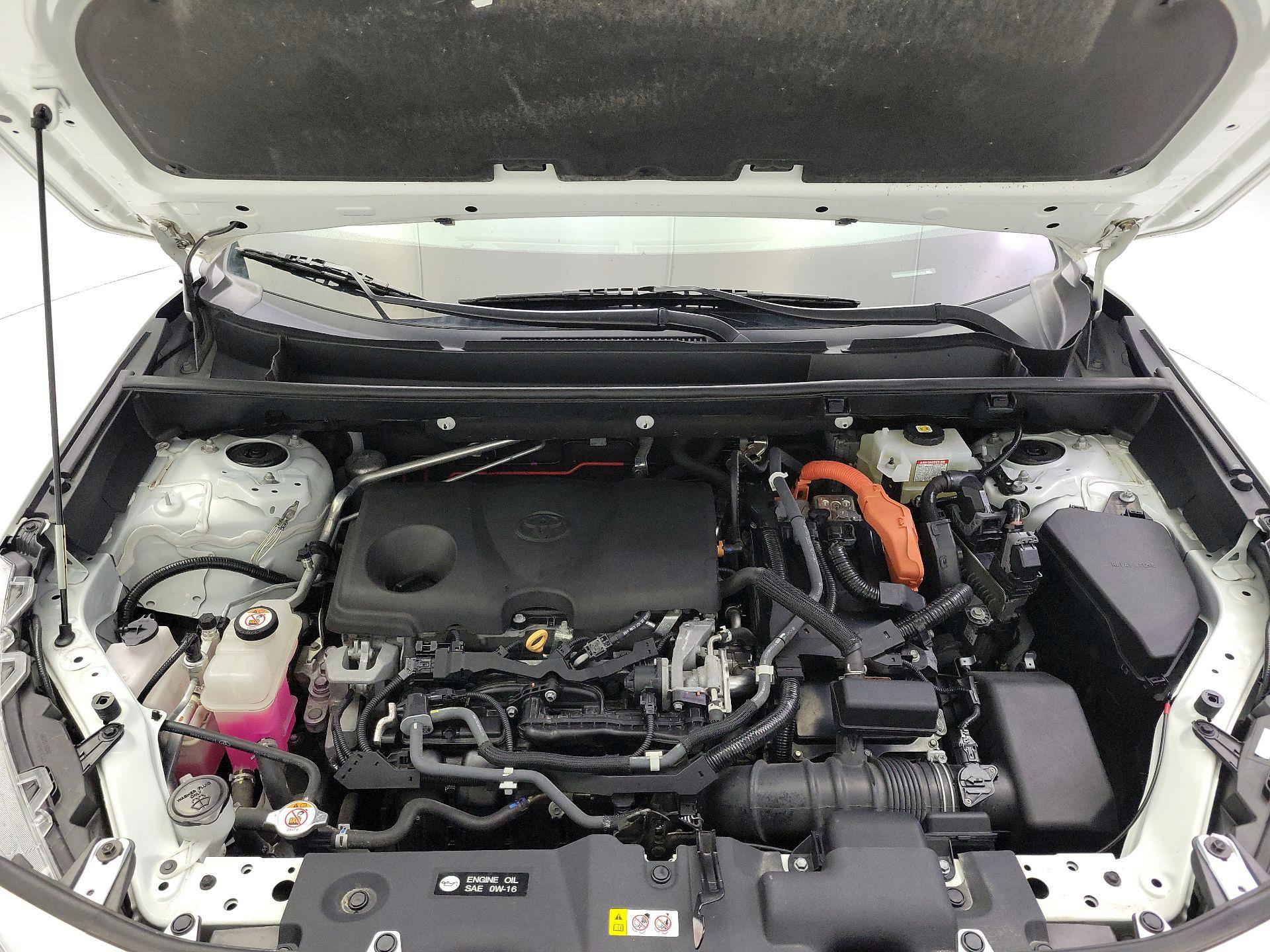 Thumbnail: 2021 Toyota RAV4 - 20