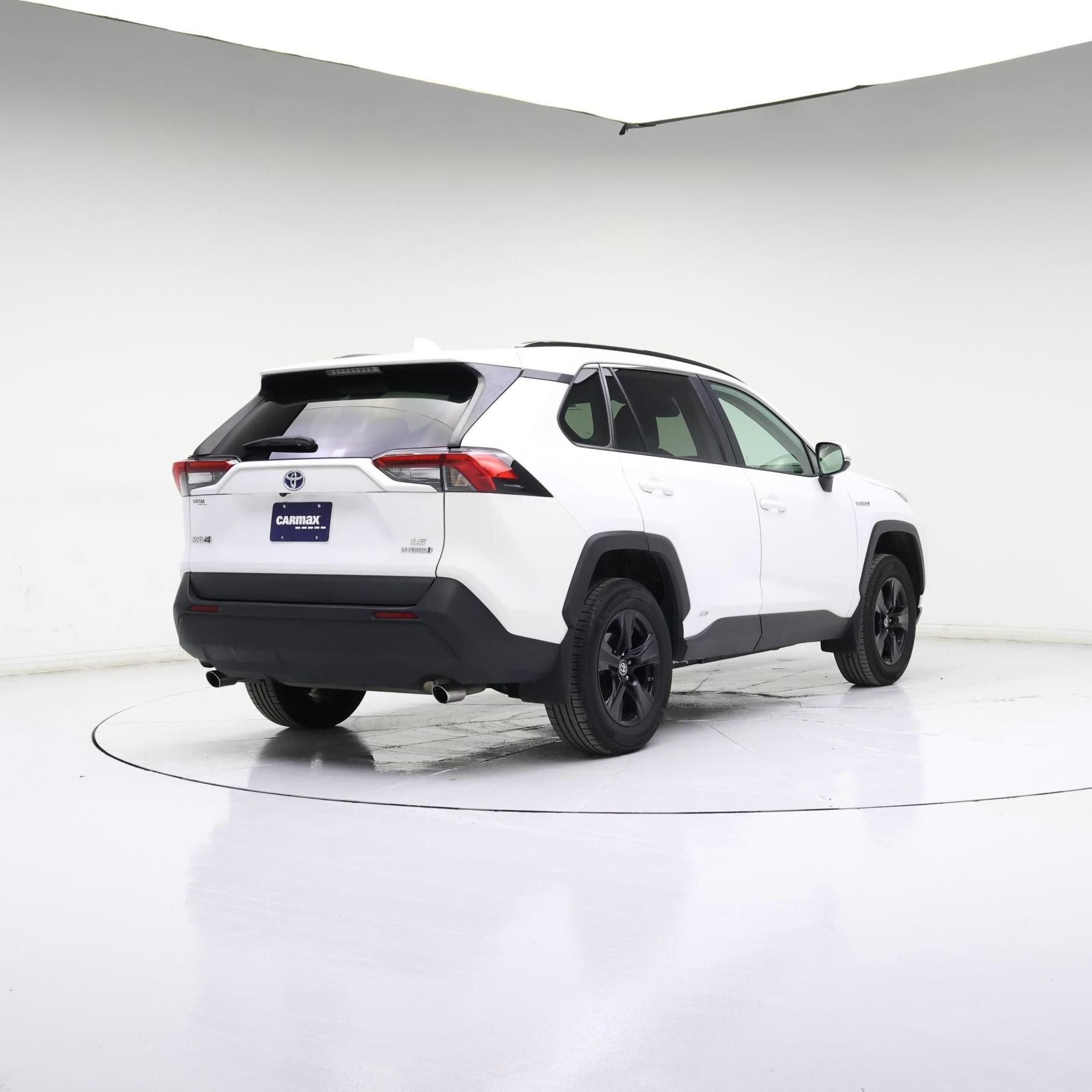 Thumbnail: 2021 Toyota RAV4 - 8
